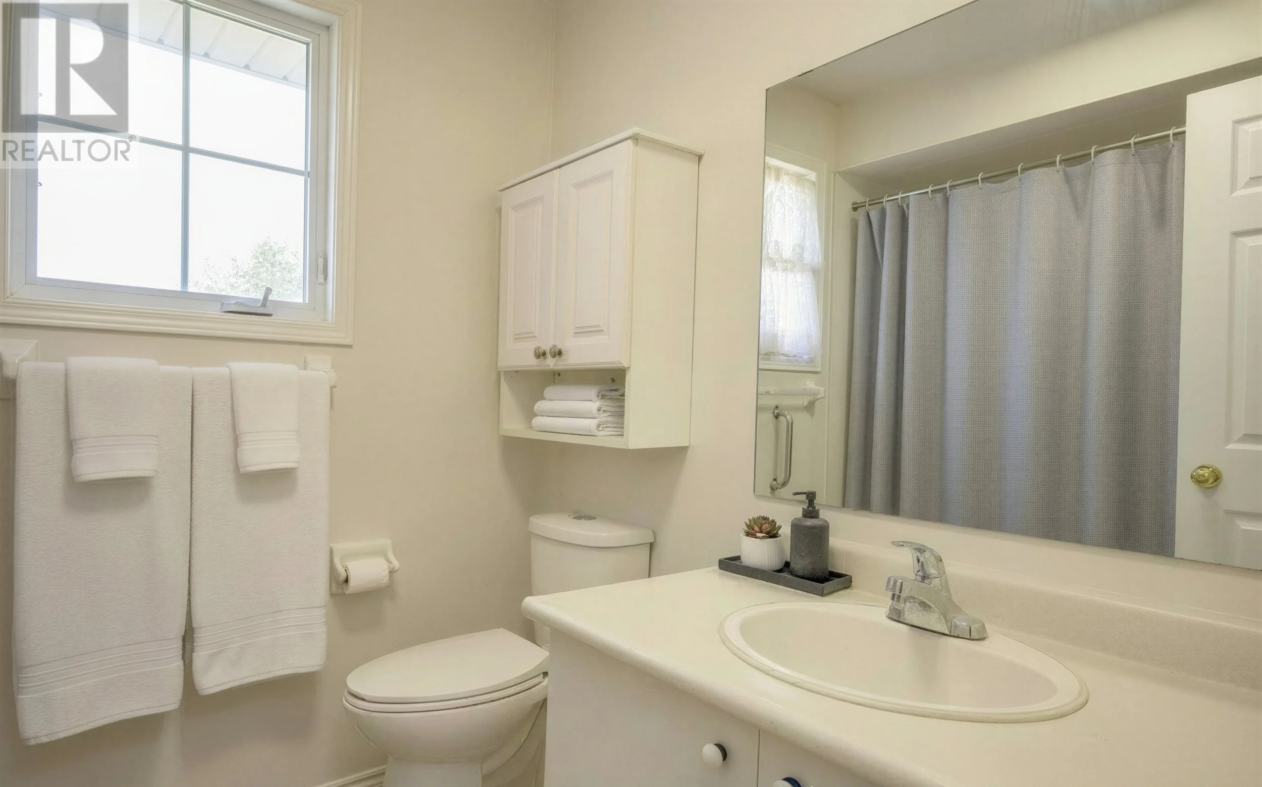 staged-room-3325 (1).jpg