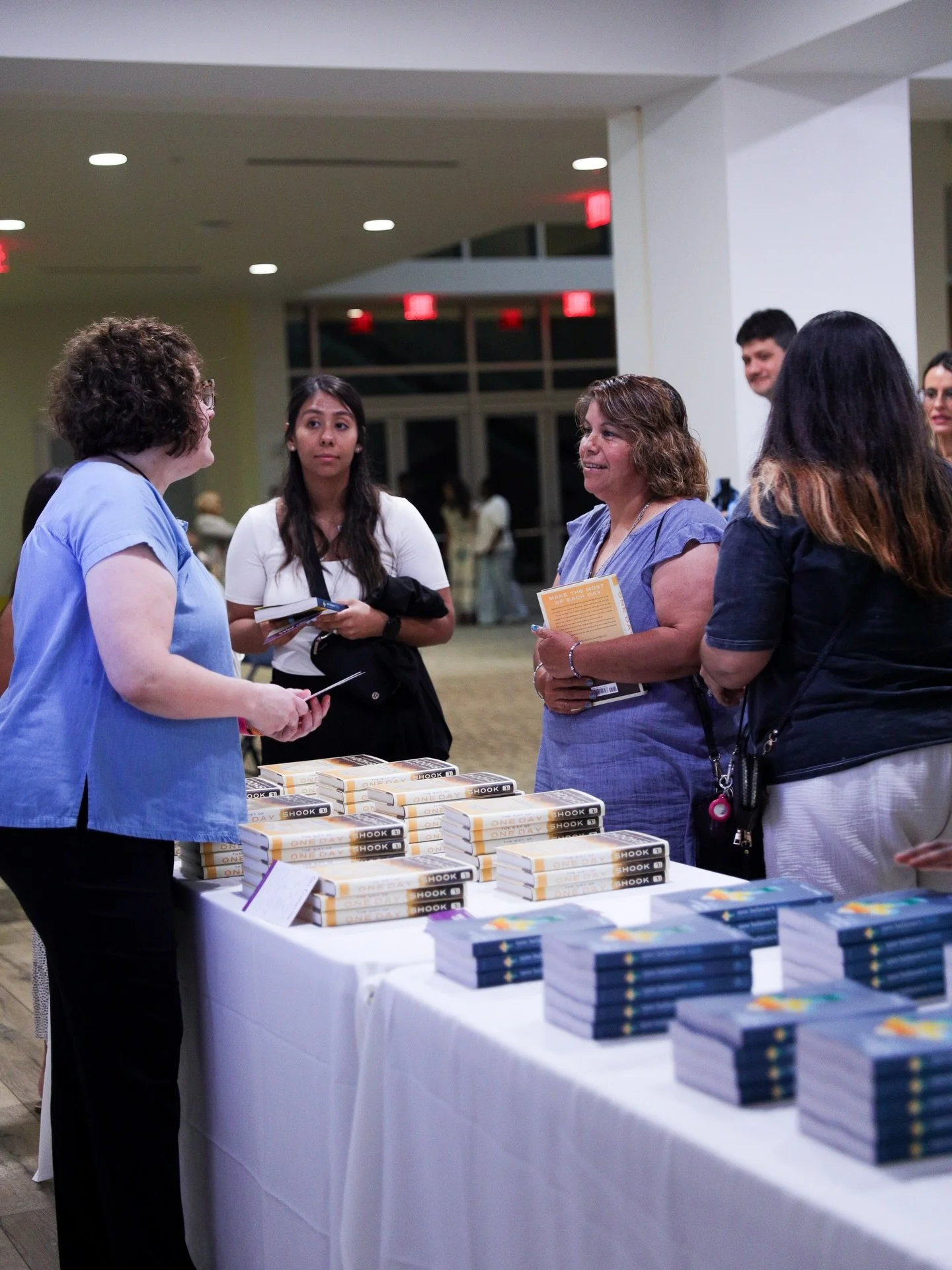 What a powerful Easter weekend☀️We are so grateful to our wonderful volunteers who served with us! Hope you picked up a good read to help you kickstart your faith journey 🫶

#woodlandschurch #fromthewoodlandstotheworld #easter #faith #bible