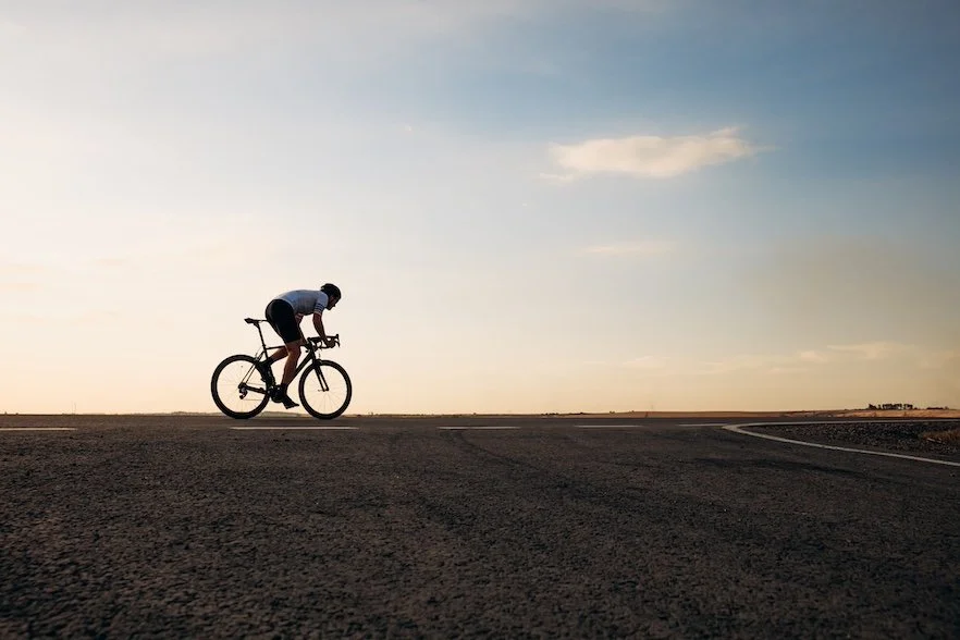 handsome-cyclist-in-sport-clothing-biking-on-road-2026-01-07-06-08-41-utc.jpg