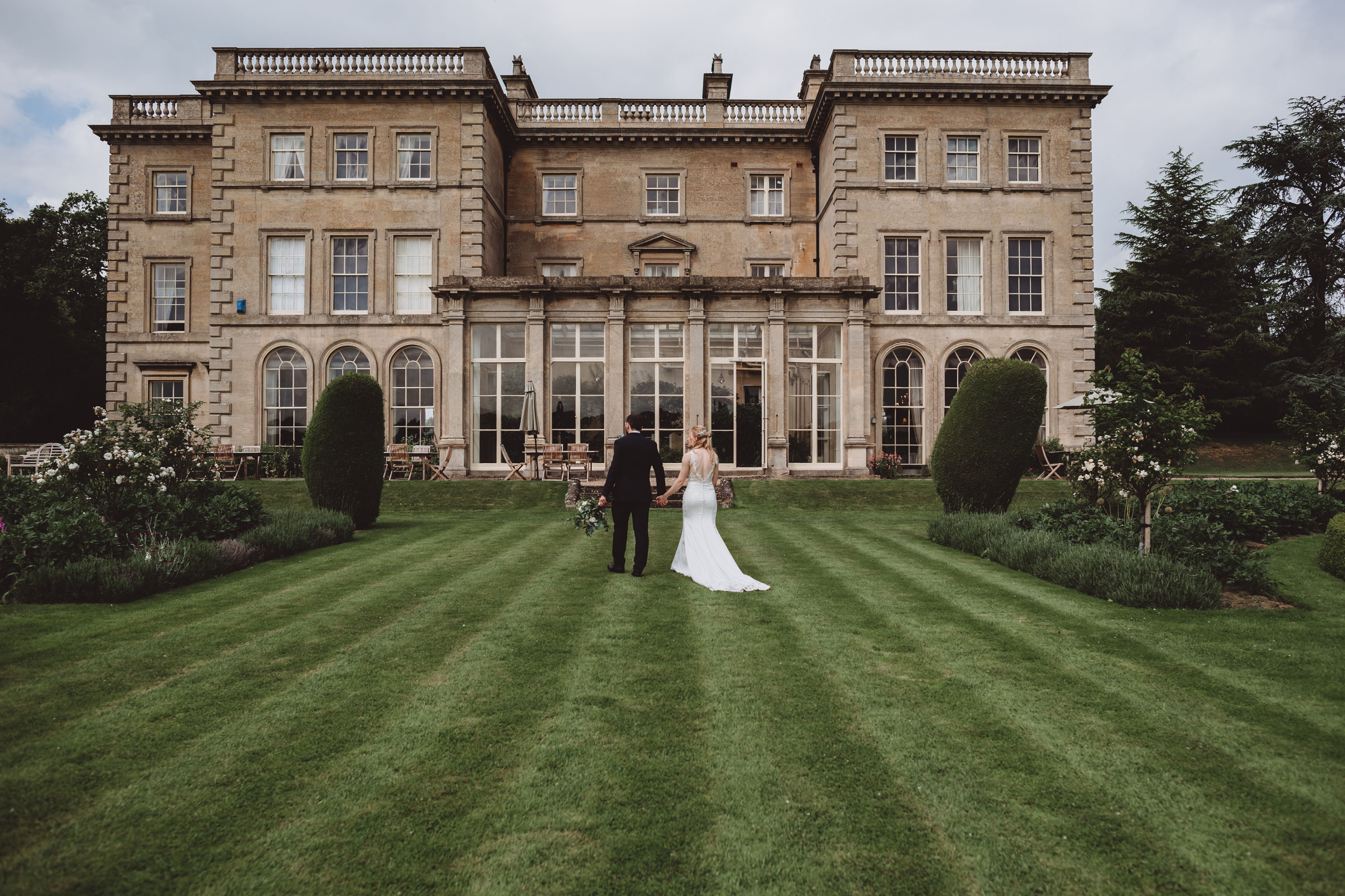 prestwold hall wedding harriet flather harpist (2).png