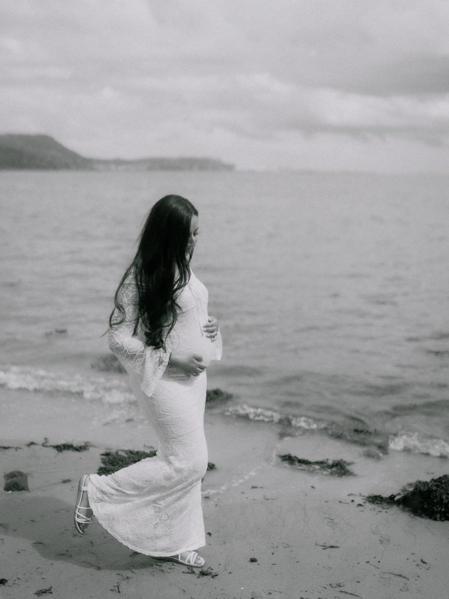 A moment for the mama ✨maternity is such a beautiful moment in time, I loved capturing it for Ansa on the stunning Silver Sands in Aberdour 

Keywords
Scotland Maternity Photographer, Fife Family Photographer, Perth Photographer