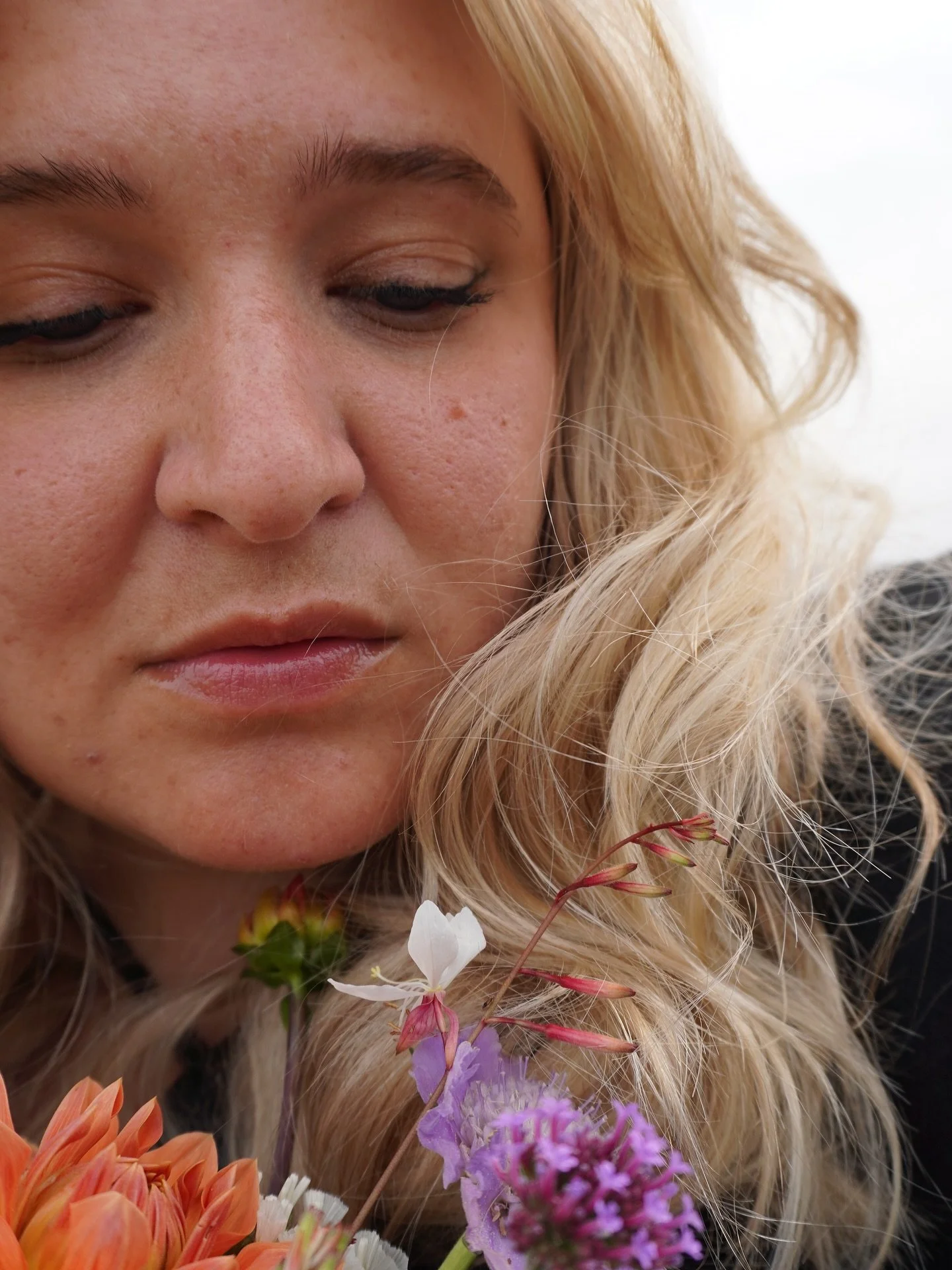 It&rsquo;s not long now until wednesday 💕 pre-save my new single!!! It&rsquo;s going to be gr8 amirite?? oh and link in bio for pre-save