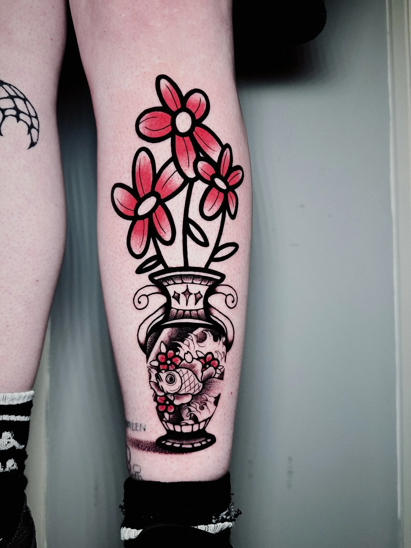 TRIBUTE SURREALIST KOI FISH 🎏
&bull;
BOOKINGS OPEN SEP/OCT
&bull;
#migueltattooer from my #sketchbook 
&bull;
#koifishtattoo #surrealism #dotworknow #traditional #japanese #microtattoo #tattoo #tatts #tattoomaster #inked