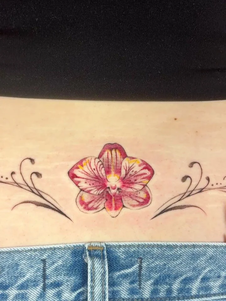 An orchid lower back tattoo 💘✨

LOVED this piece, it was such a fun collab with my client to turn my orchid flash into a lower back tattoo. Thank you to my client for your input and trust! 

Booking for NYC April-May, link in bio to book. DM for any