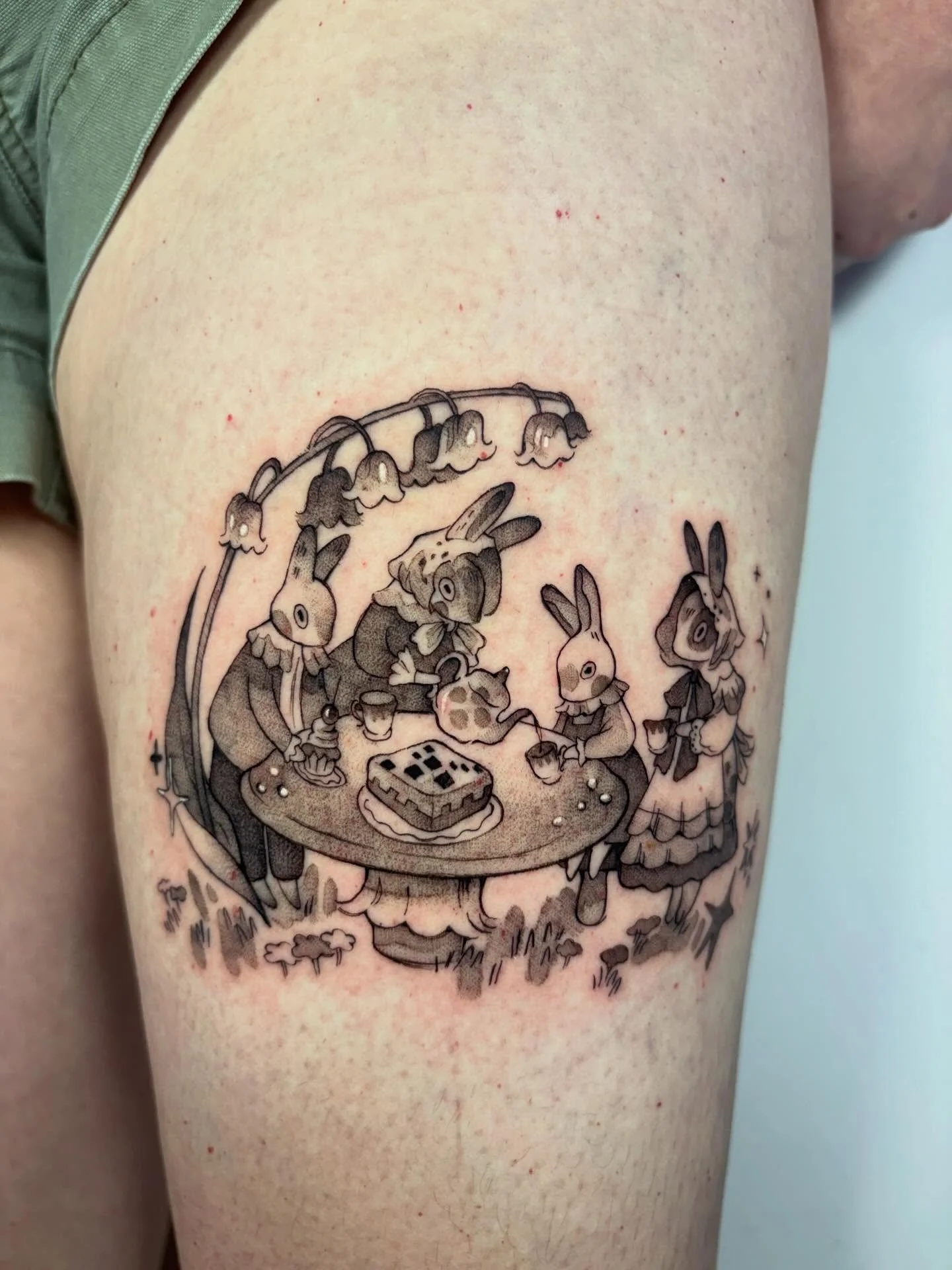 A bunny tea party for my client 🐰🫖🌸

A custom design that I was super excited for. My returning client was so so lovely and it was so great to reconnect and work on this. Thank you for entrusting me with your beautiful idea! 

My bookings are open