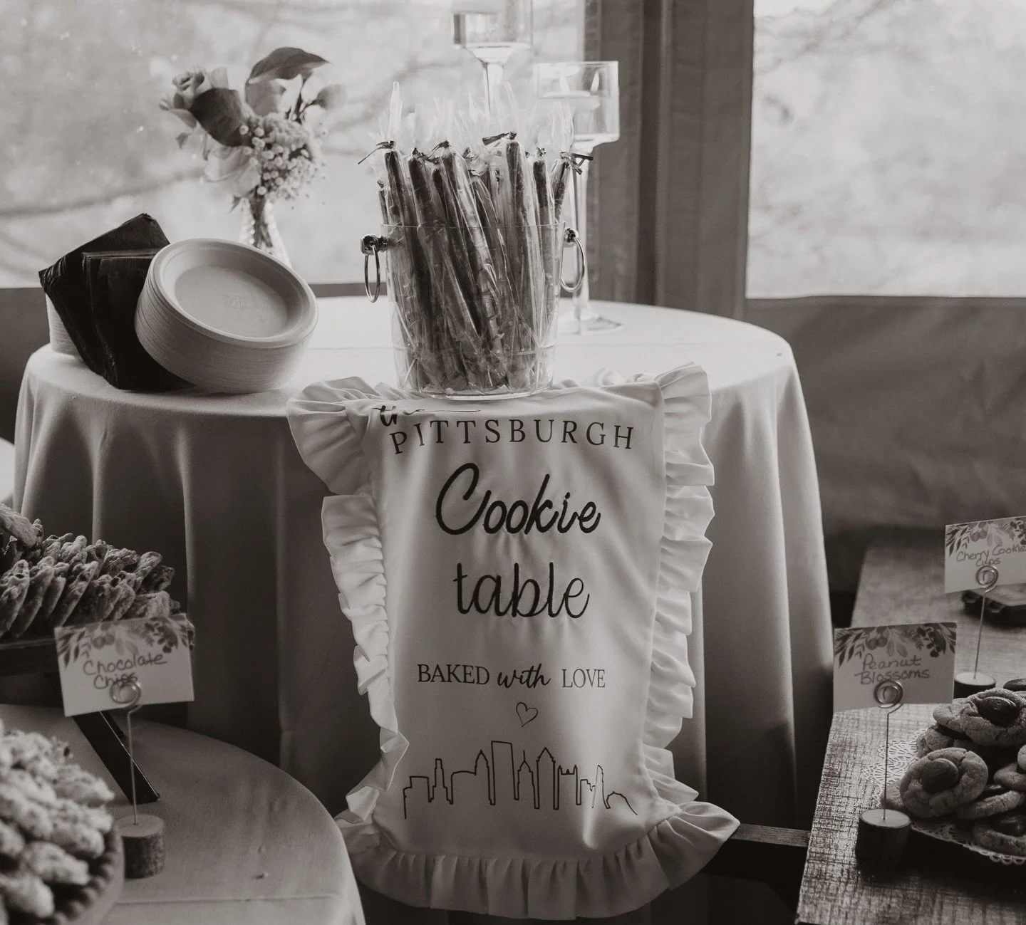 A wedding detail that feels as meaningful as the tradition it represents! At a Pittsburgh wedding, guests are immediately asking, &ldquo;Where&rsquo;s the cookie table?&rdquo; 😂

This hand-sewn, embroidered ruffle sign was designed to elevate a Pitt