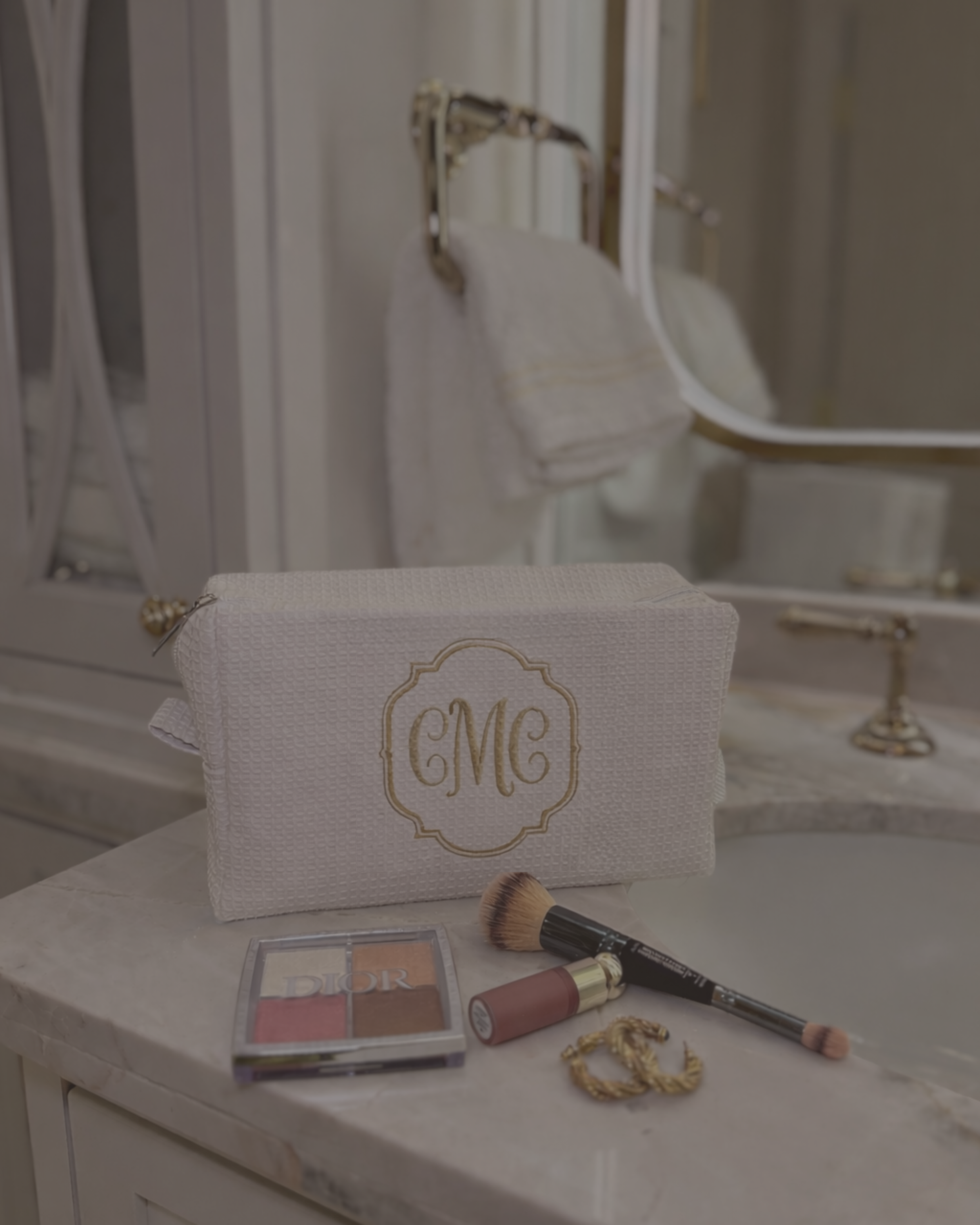 custom embroidery, monogram, initials