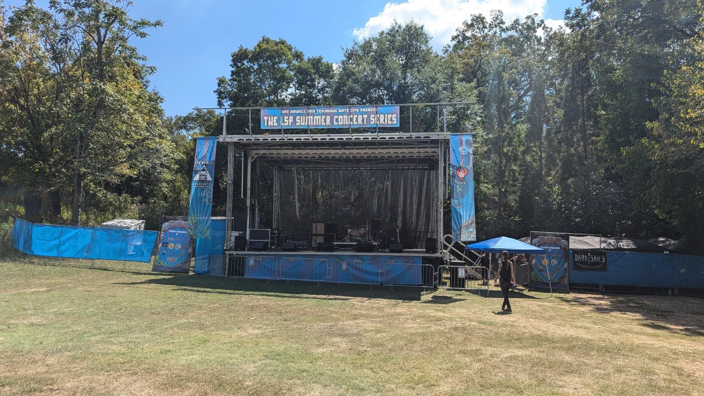 lsp-concert-stage-day.jpg