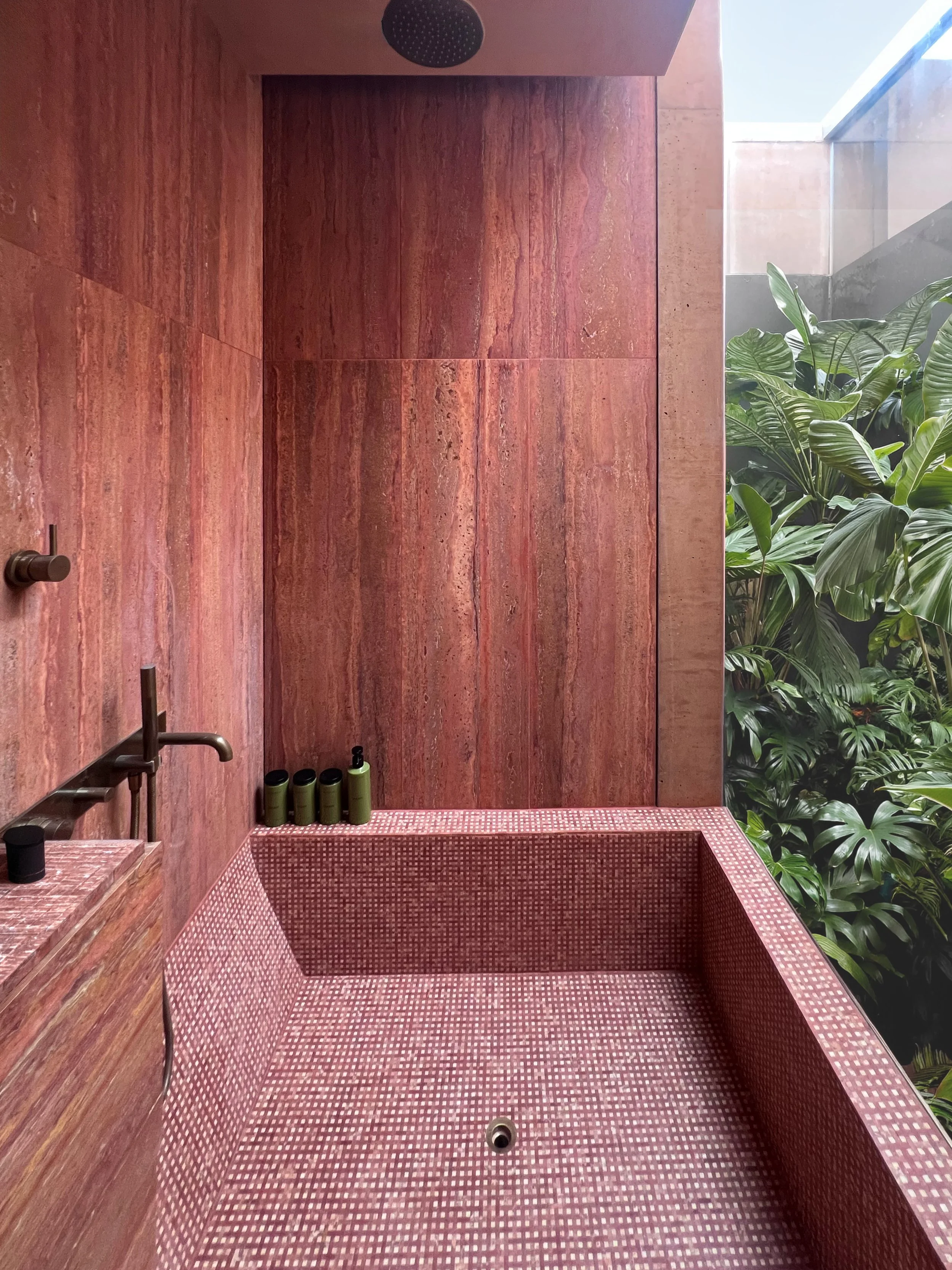 bathroom 1.jpg