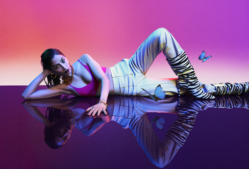 FOREVER BOLD AT BREUNINGER