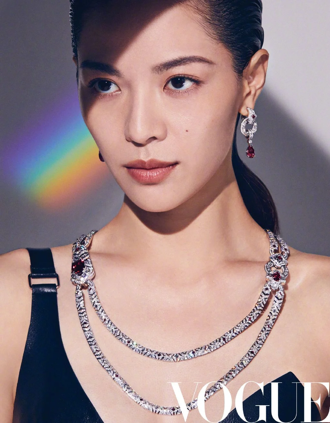 Olaf_Wipperfürth_Vogue_China_Louis_Vuitton_Jewelry-special07.jpg