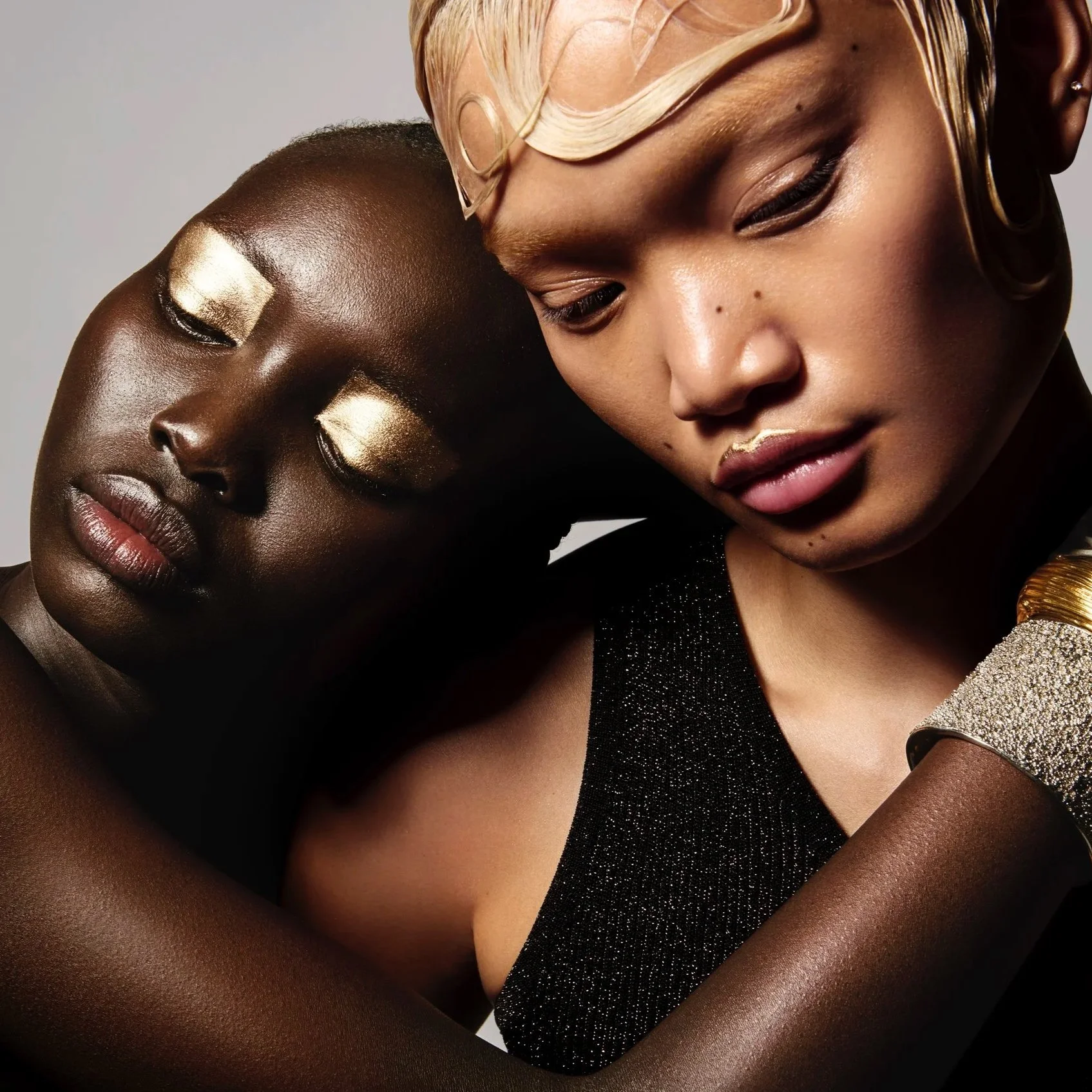 VOGUE (PHILIPPINES)