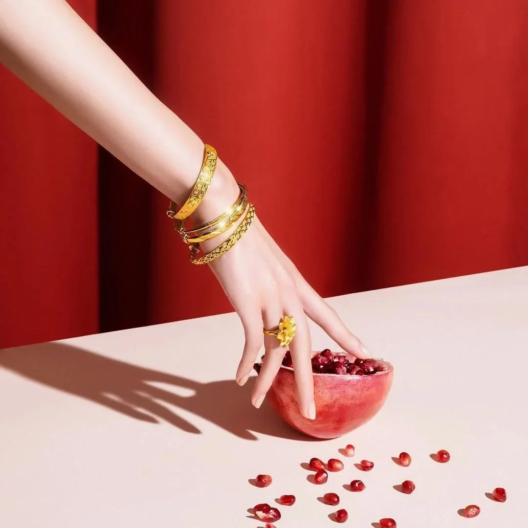 CHOW TAI FOOK