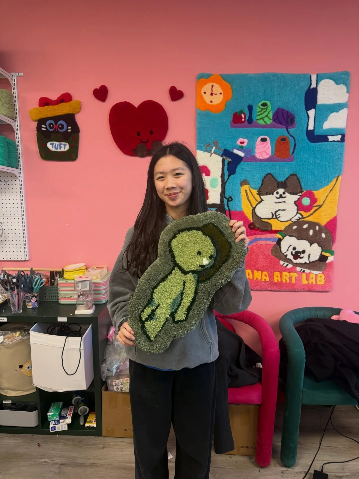 A little glimpse of last weekend 😍 The tufting ideas have been SO good lately! Smiski has been super popular, and we&rsquo;ve been seeing tons of Snoopy, Homer, and lots of Pok&eacute;mon designs come to life 🧵✨

We are sooo excited to see everyone