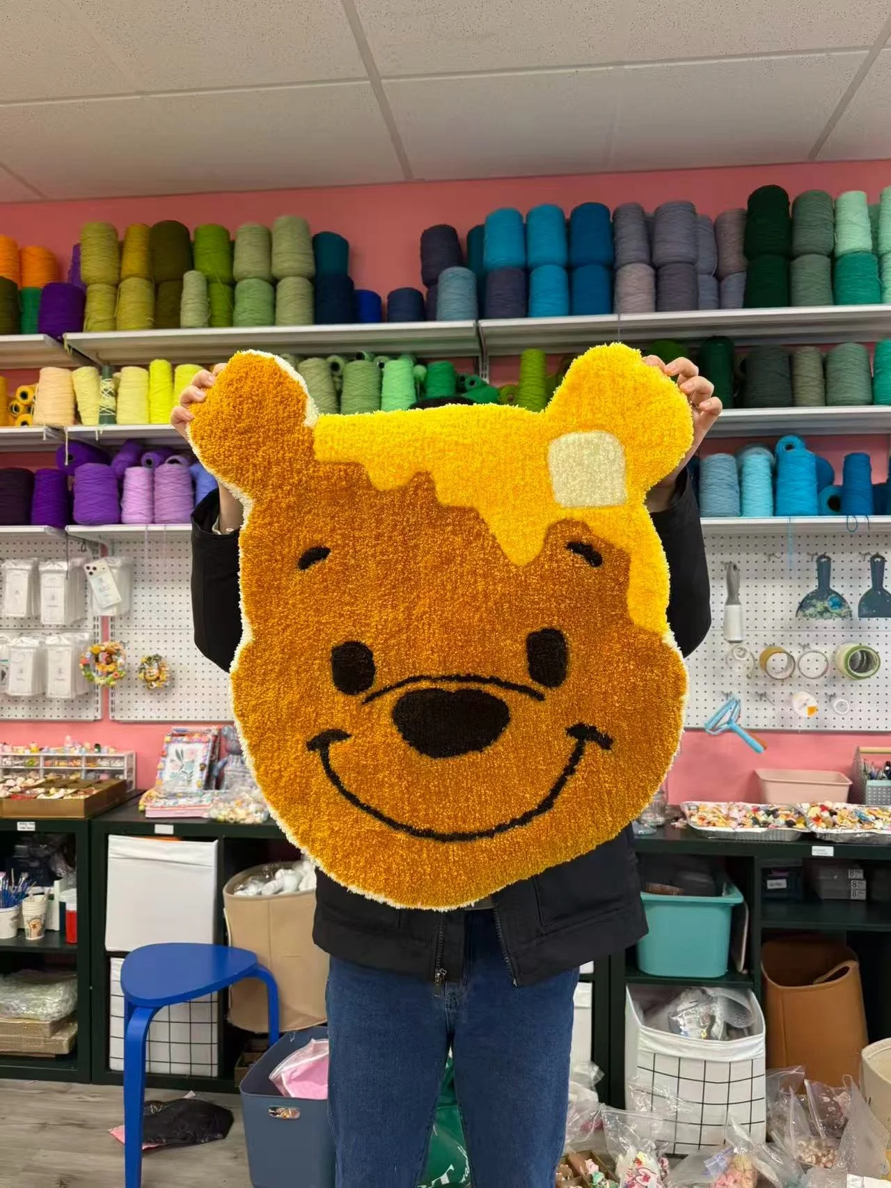 Another classic week at Banana Art Lab 💛✨

We&rsquo;ve been seeing so many cute creations come to life &mdash; more Winnie the Pooh, Snoopy, Homer Simpson, Sanrio, Mofusand and so much more 🧸🐶🍩🎀🐱

We LOVE how everyone makes their tufting totall