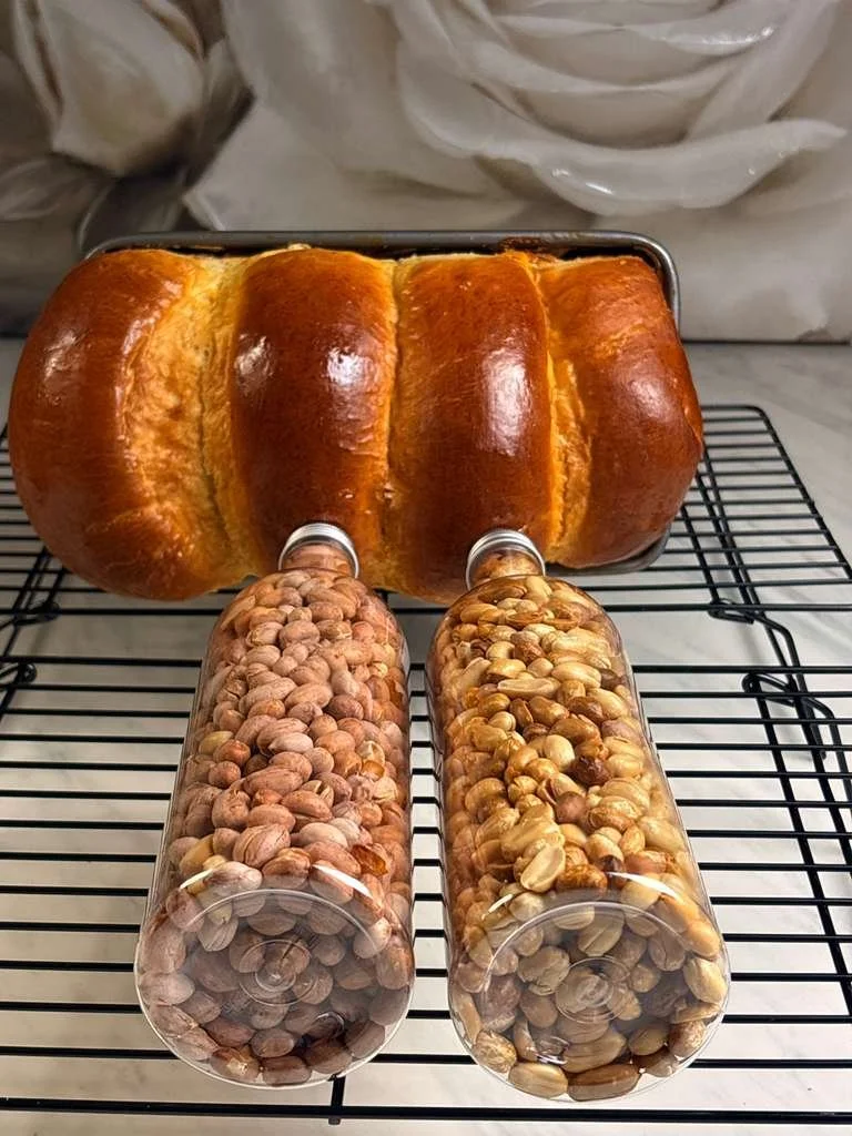 Bread & Roasted Peanuts Combo