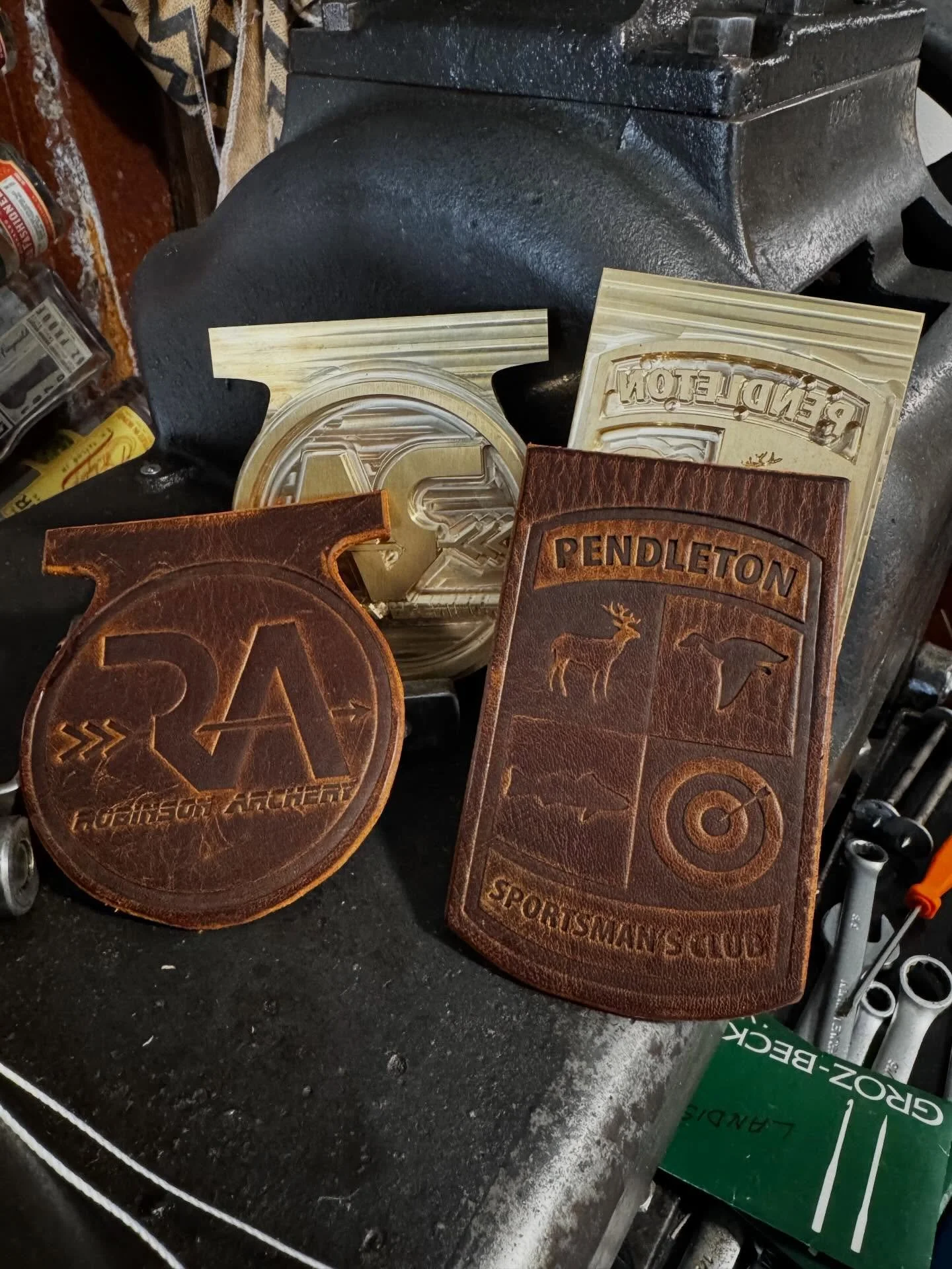 Two awesome new shops to add to the Bastard&rsquo;s Line Up!!! @robinsonarchery &amp; @pendleton_sportsmans_club  Super stoked for these to be all assembled. So much so I hand cut the depth flap to check out the design. @locreinc always coming in clu