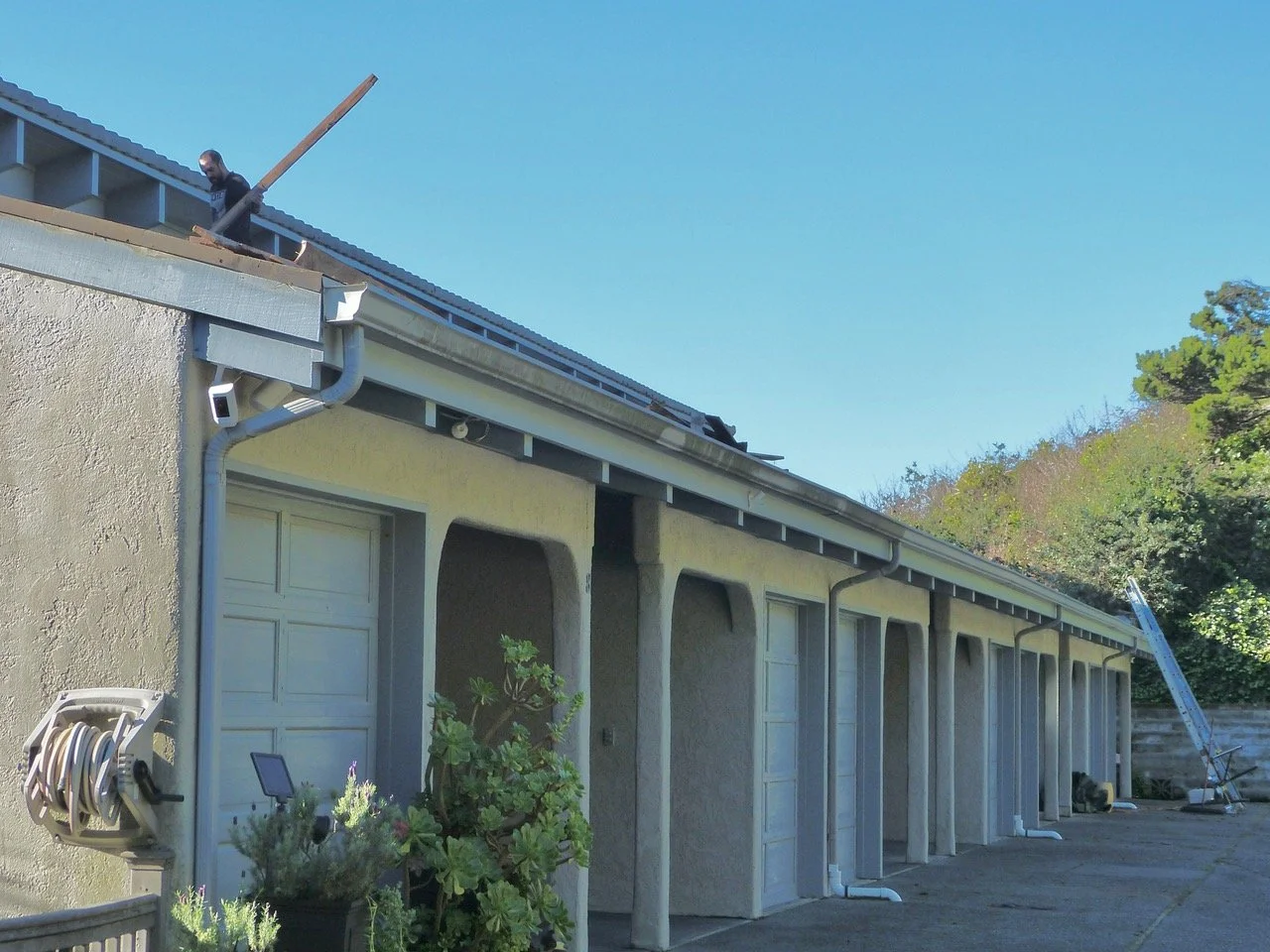 Roof Repair Bldg 1.jpeg