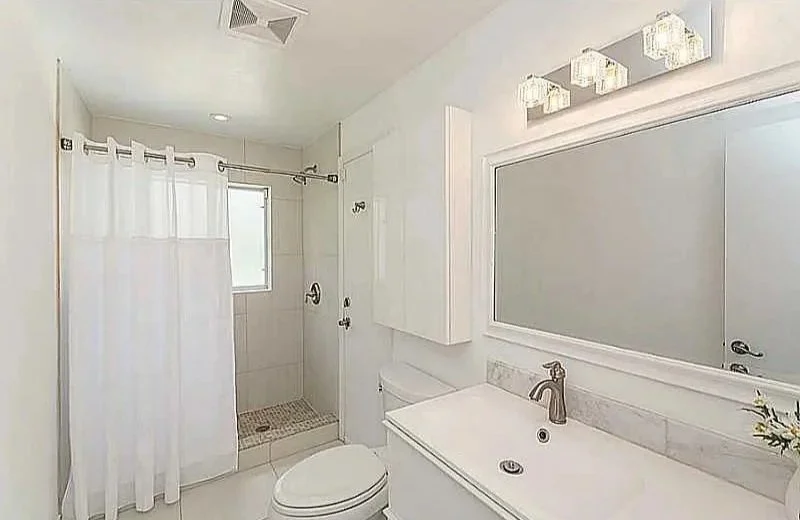 Bath+1.jpg