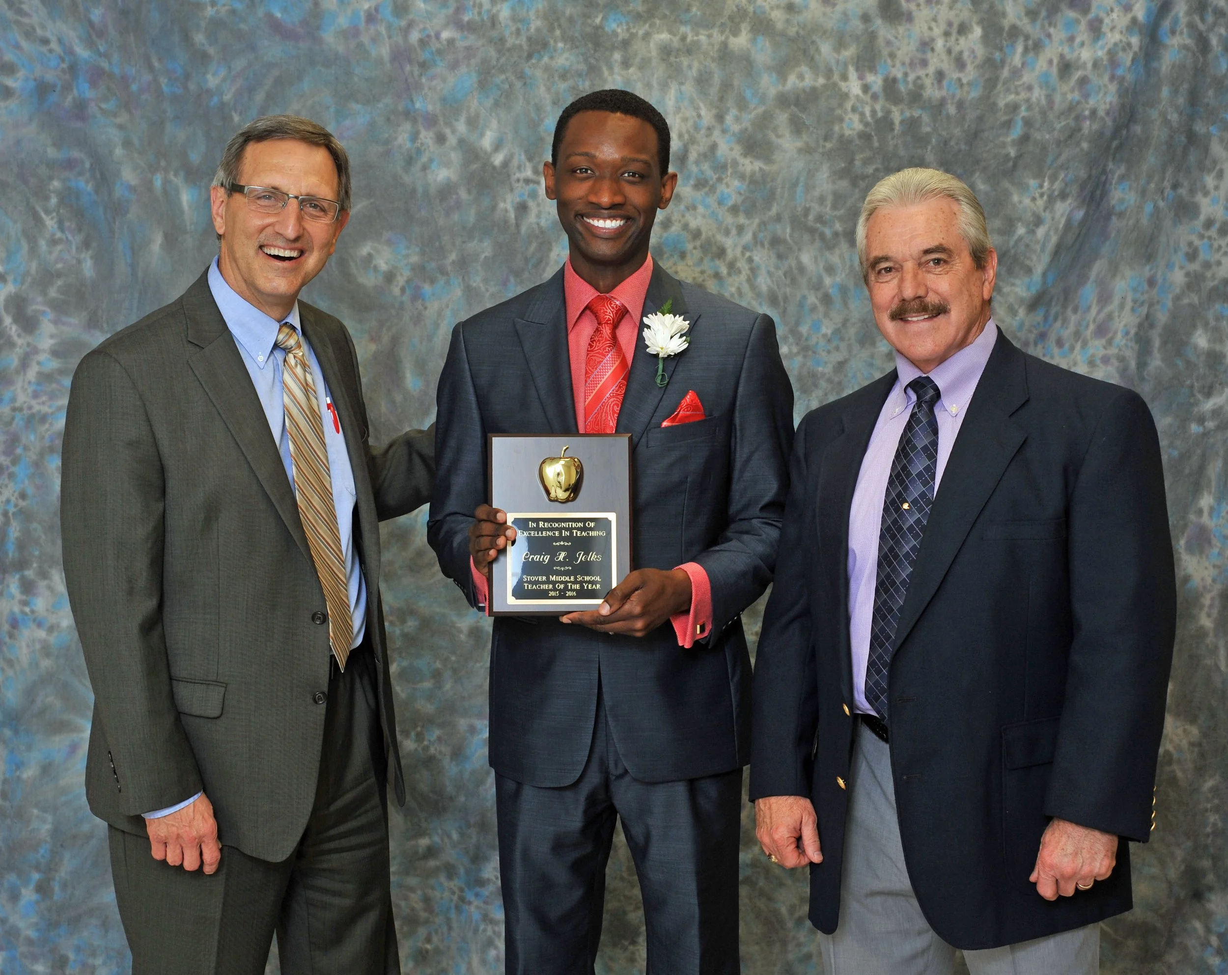 Craig Jelks wins Teacher of the Year Award.