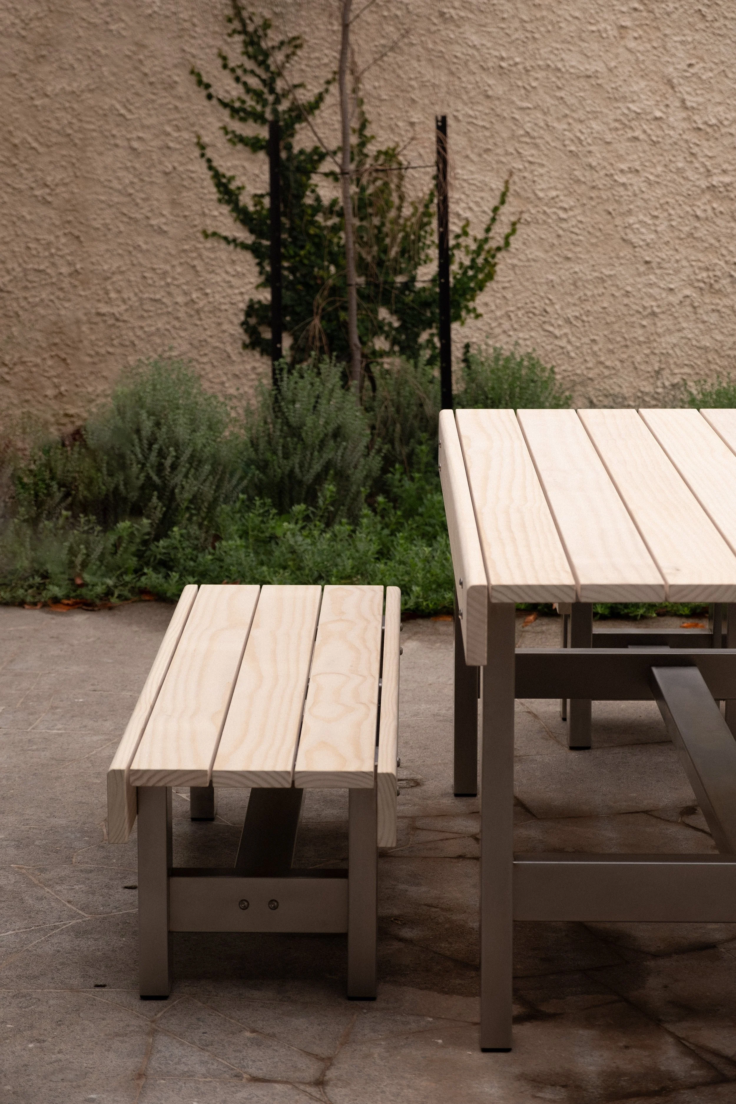 Hectors Table Bench Exterior 3.jpg