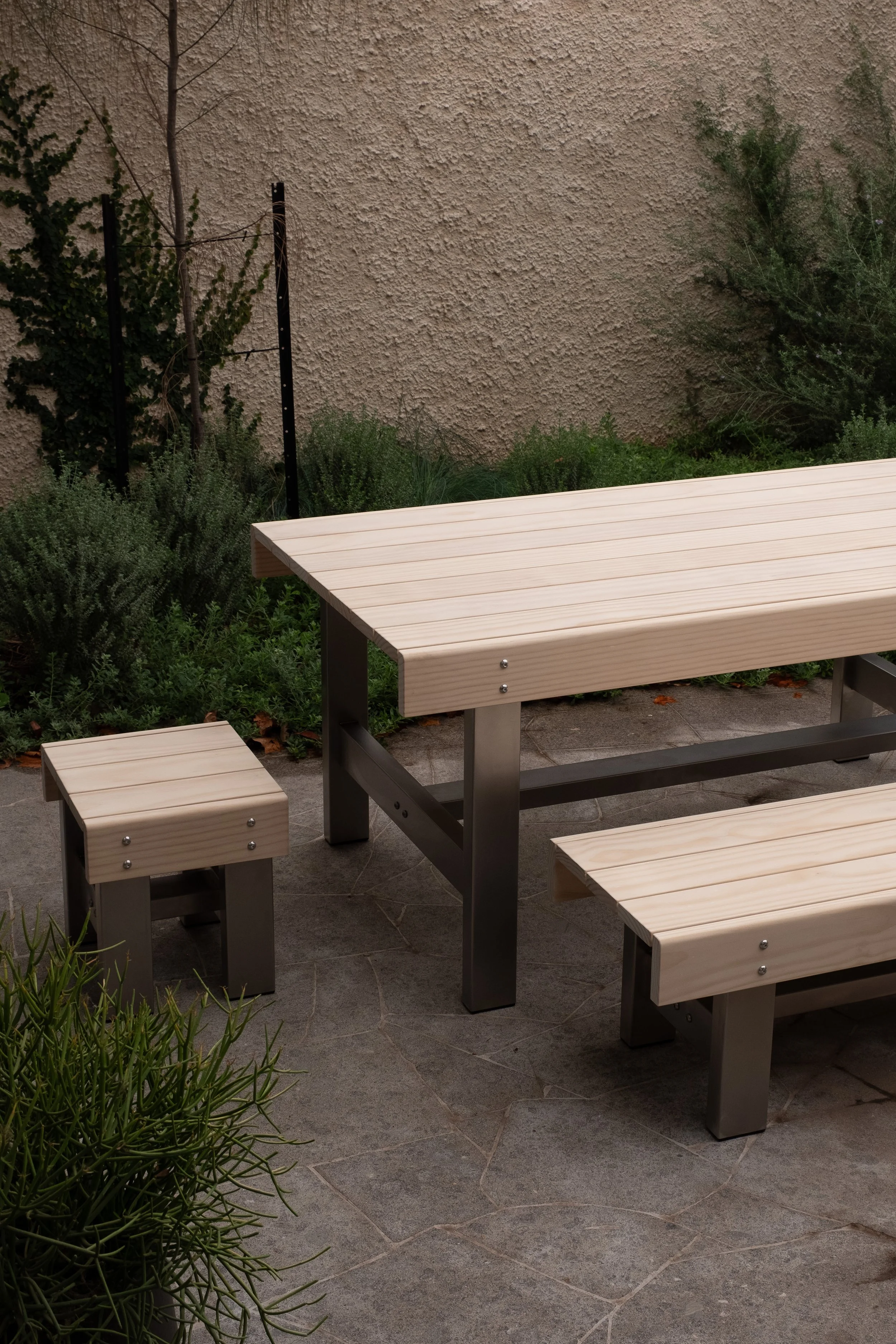 Hectors Table Bench Exterior 2.jpg
