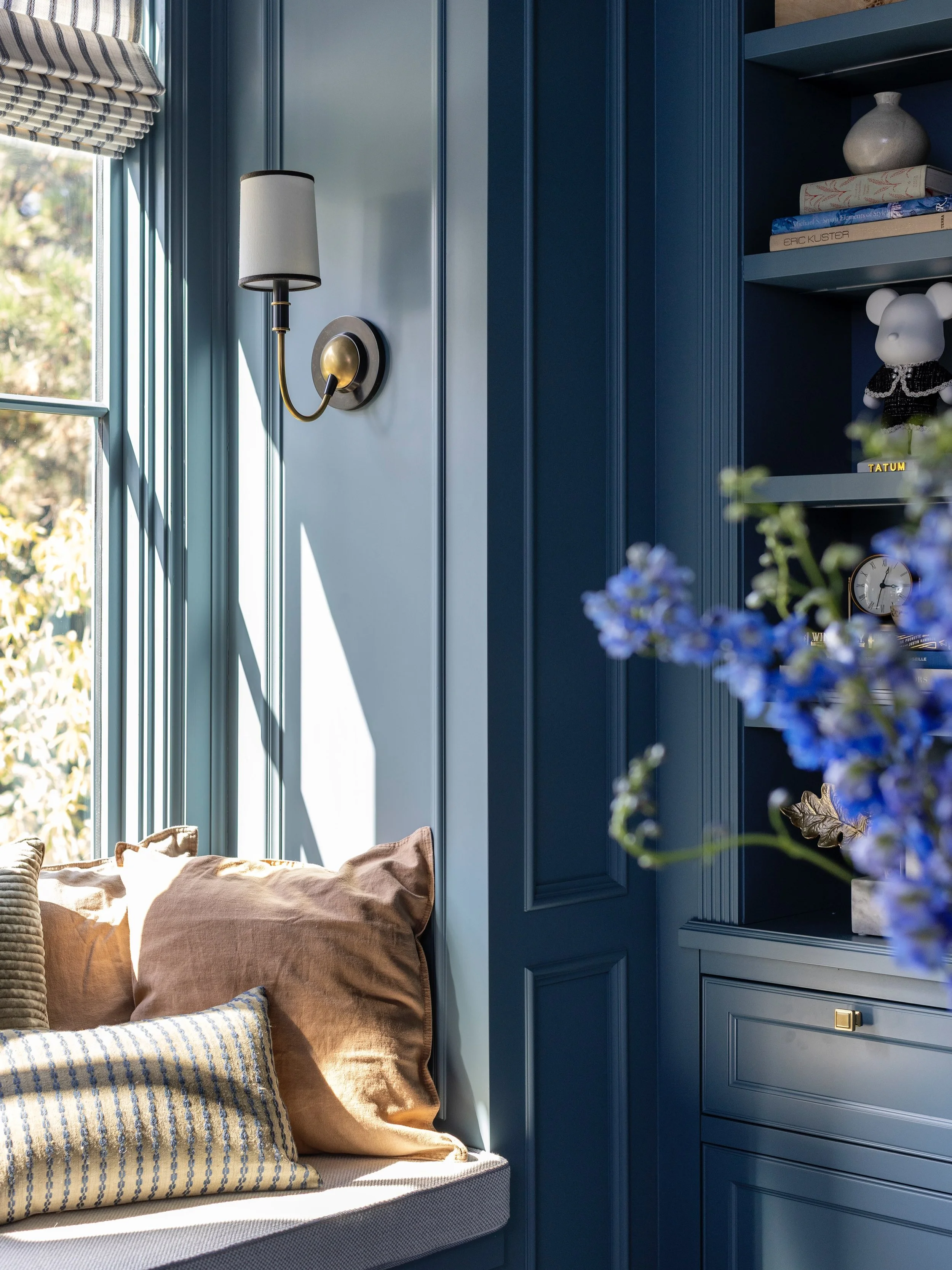The place at home where you study or work, should be as comfortable and inviting as any other, maybe more so in fact. 
Combining spaces for traditional &lsquo;desk work&rsquo;, alongside softer more contemplative and relaxed work, in two cosy cushion