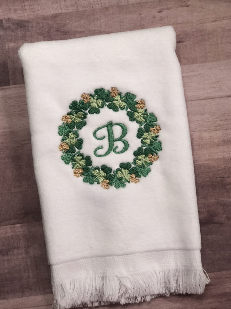 Shamrock Wreath Embroidery Fingertip Towel