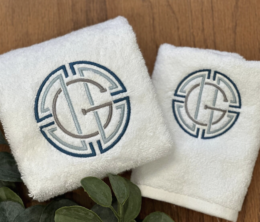 Medallion Monogrammed Hand Towel