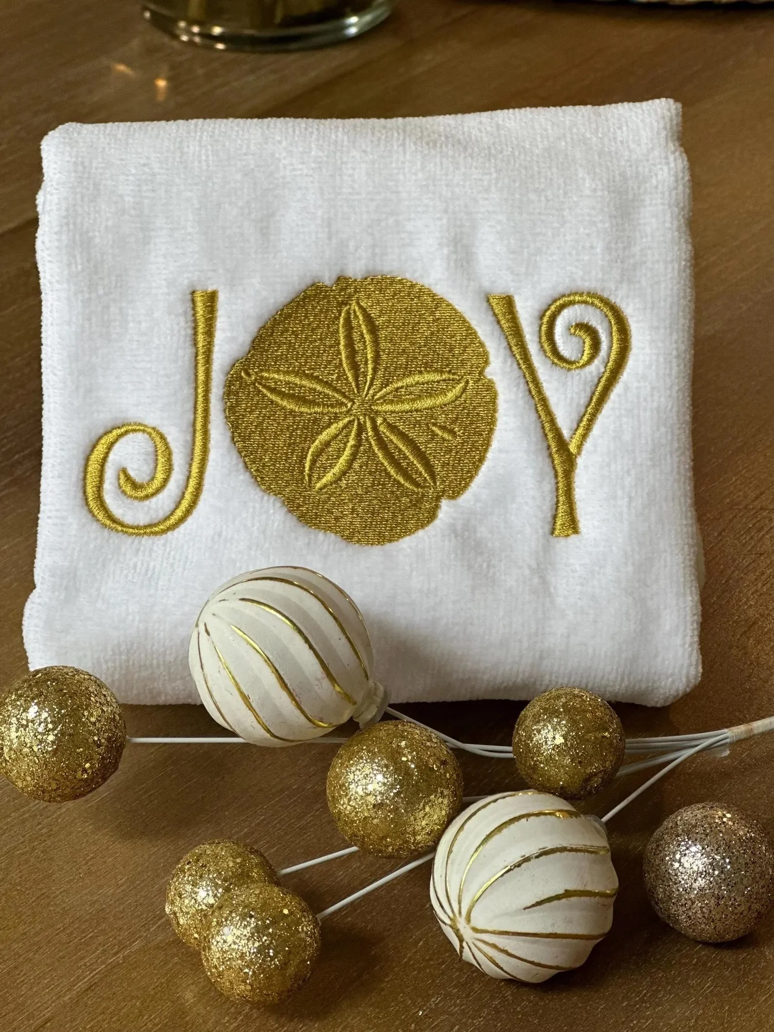 Joy Coastal Velour Hand Towel