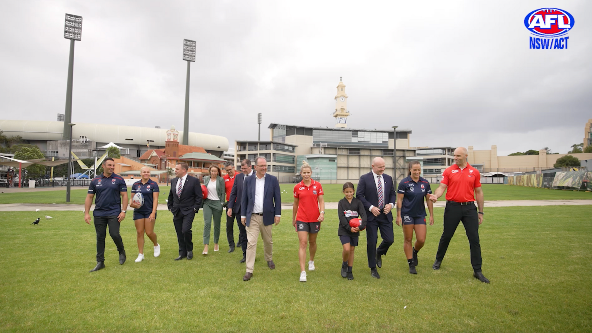 Cream Aesthetic Minimalist Vision Board Desktop Wallpaper (27).png