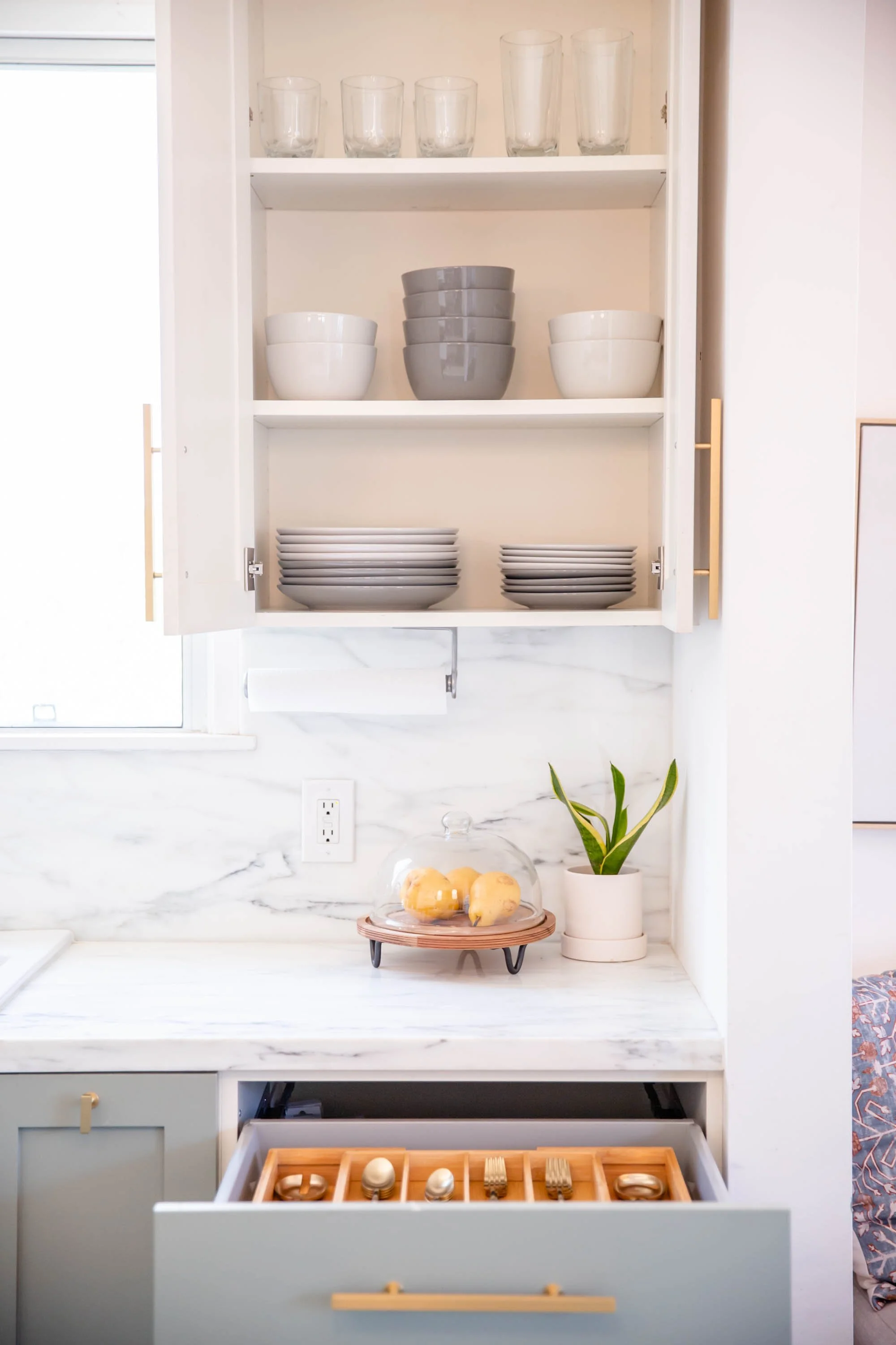 Decluttering for Abundance digital guide for mindful living