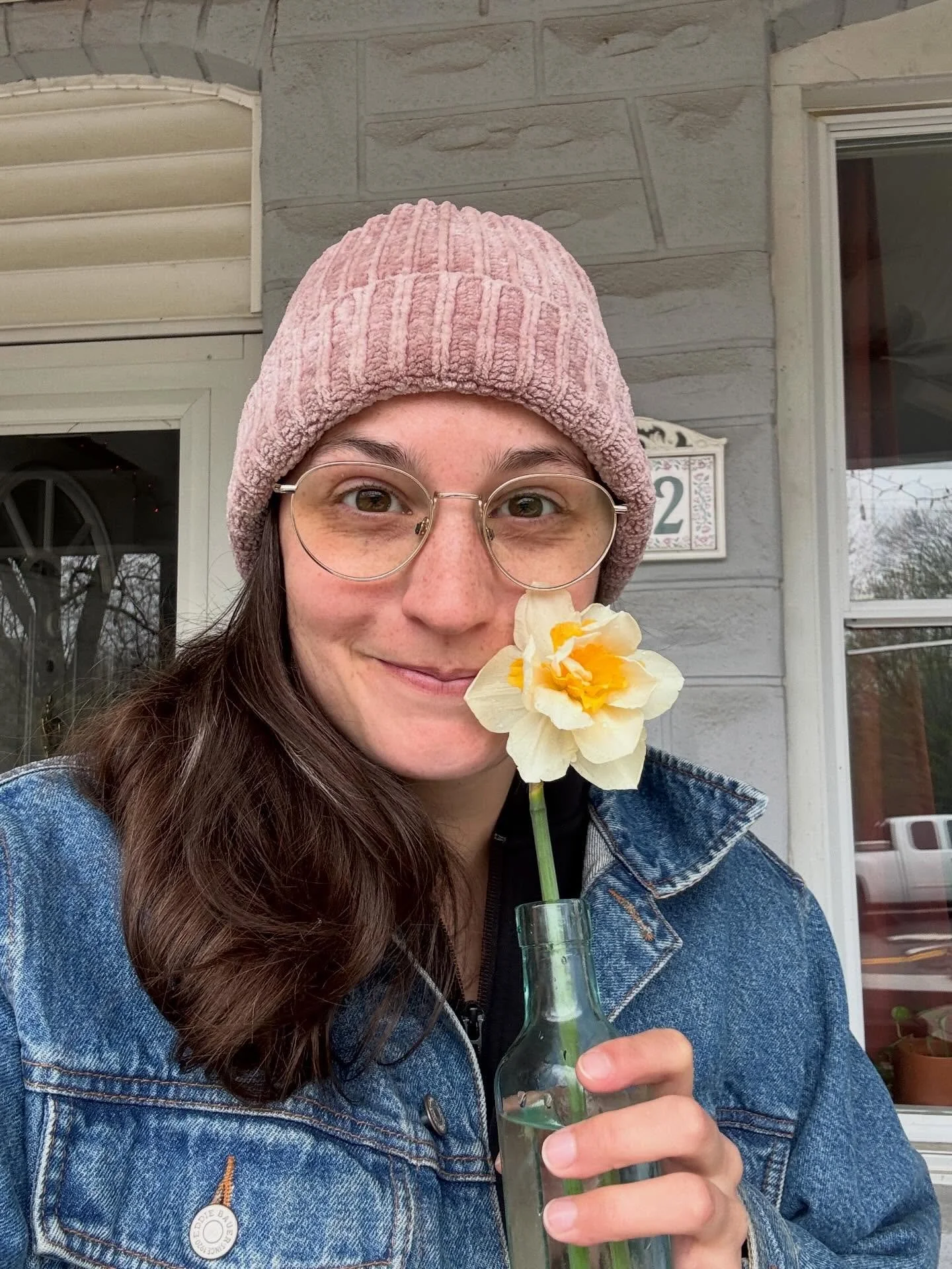 I&rsquo;m actually obsessed. My first daffodil from the garden!!!!
