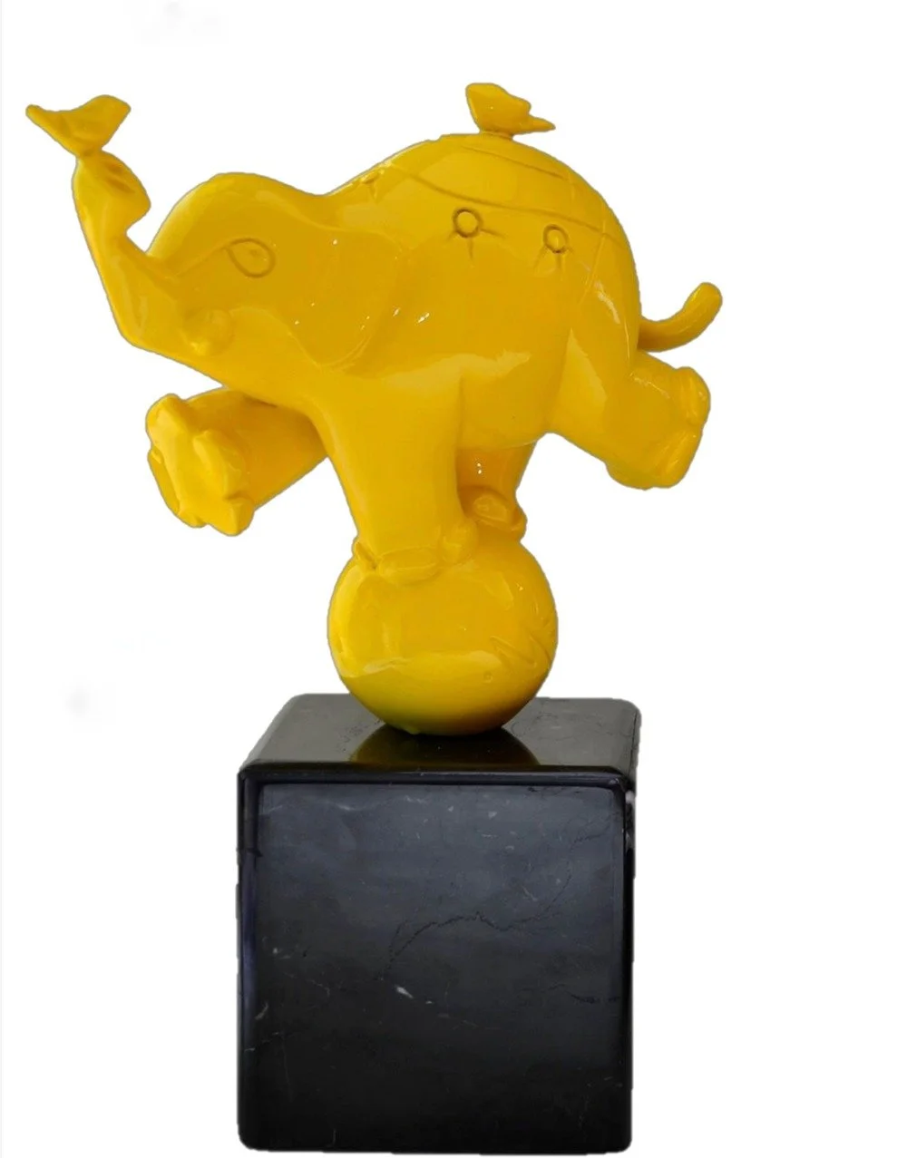 Primer Acto 
28 x 21 x 10.5 cms - Resina y mármol  
 Inquire 