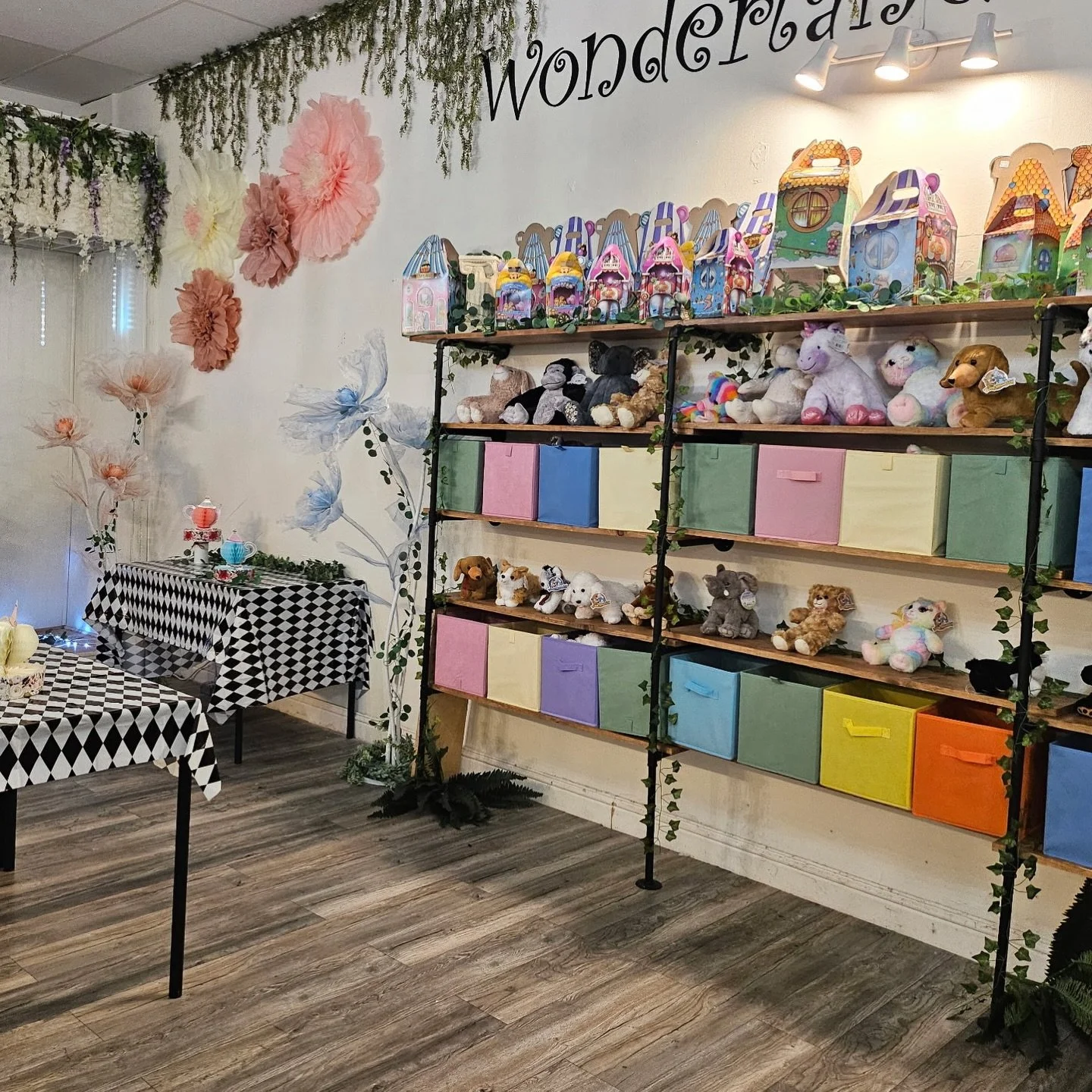 Introducing&hellip;. BIRTHDAY PARTIES AT THE RABBIT HOLE!!!
We&rsquo;ve been working hard and we&rsquo;re so excited to share this new adventure with you!!!! 
Dates are officially open! The first 5 people to book &amp; agree to promotional filming wi