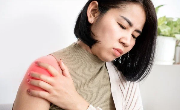 willow tree acupuncture lady sore shoulder.jpg