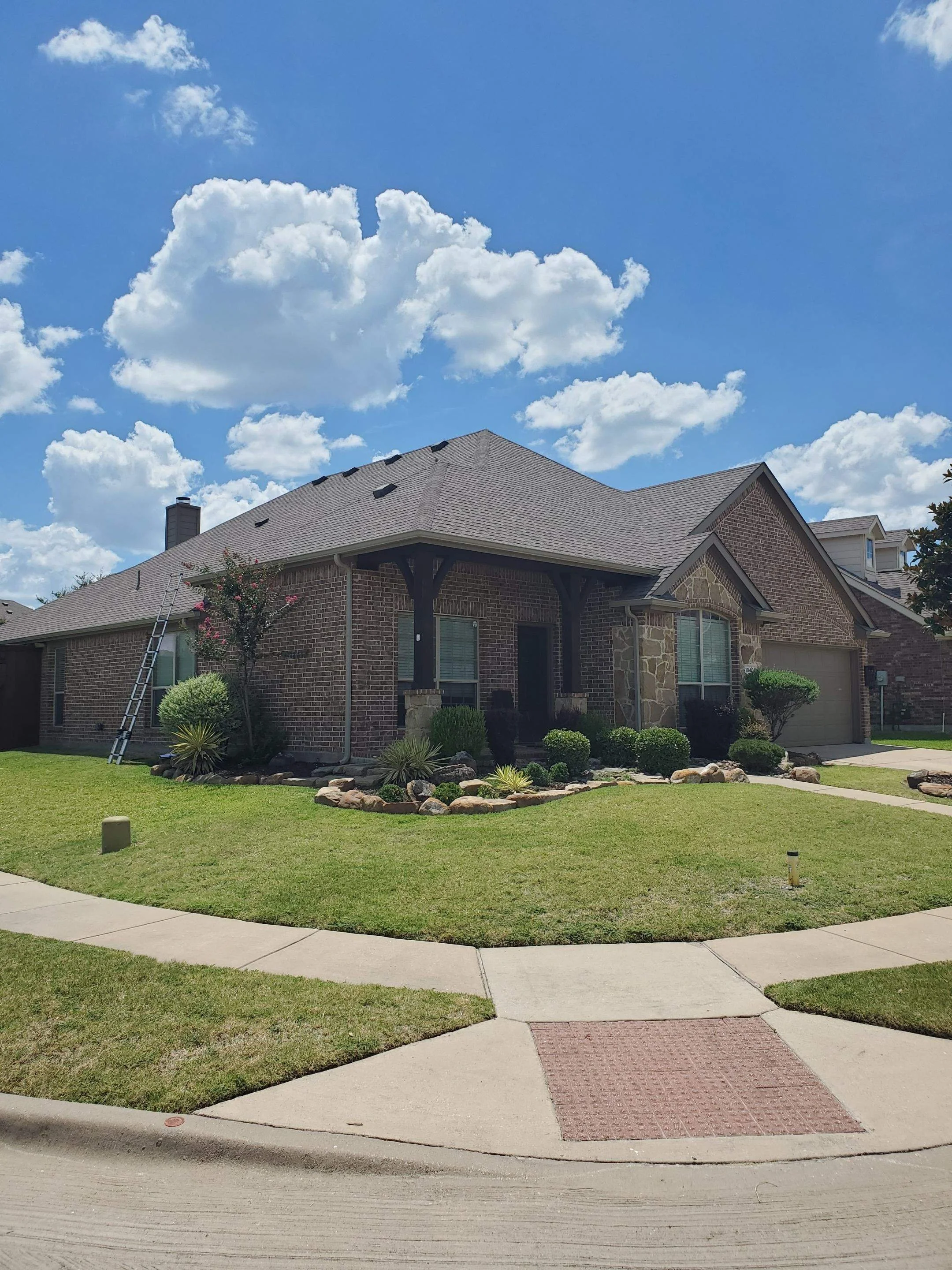 Residential Roofing Installation using Owens Corning Duration