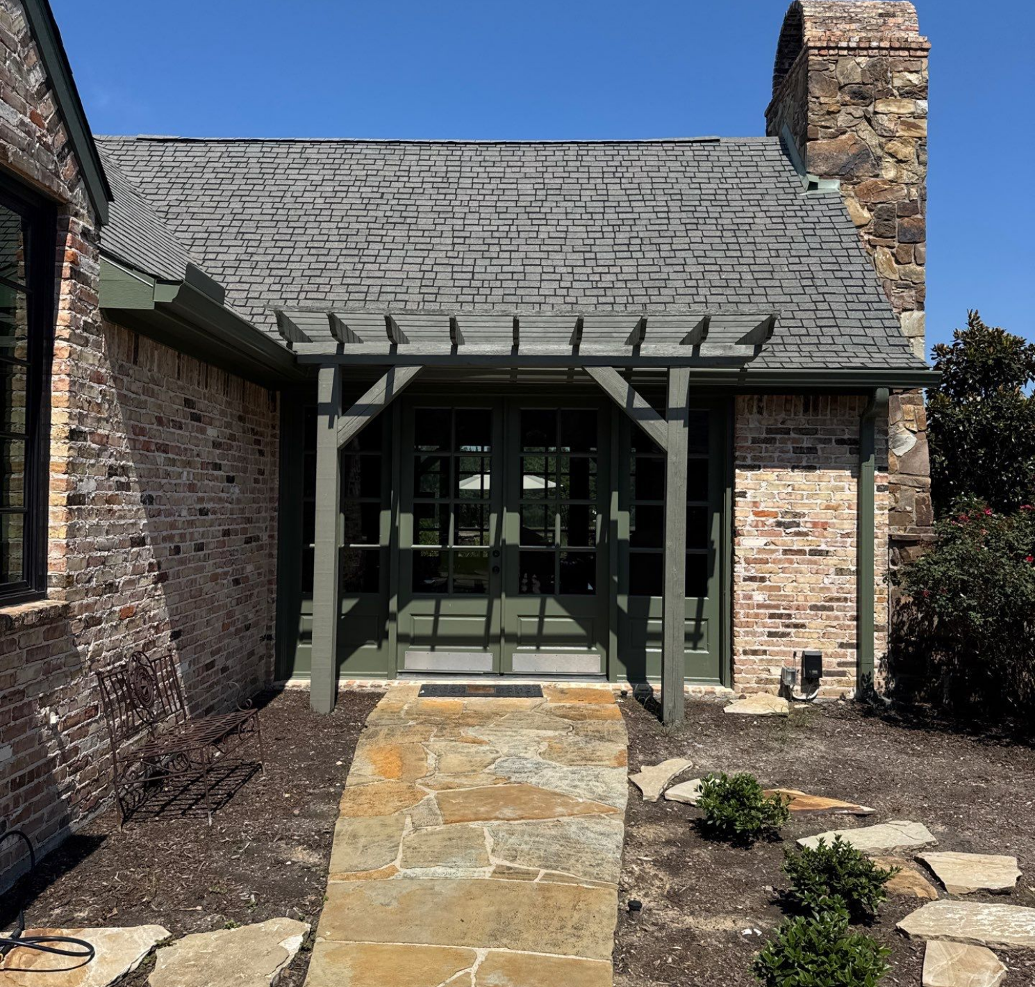 Understanding the Lifespan of Your Roof: When to Repair, When to Call a Plano Roofing Company for Replacement