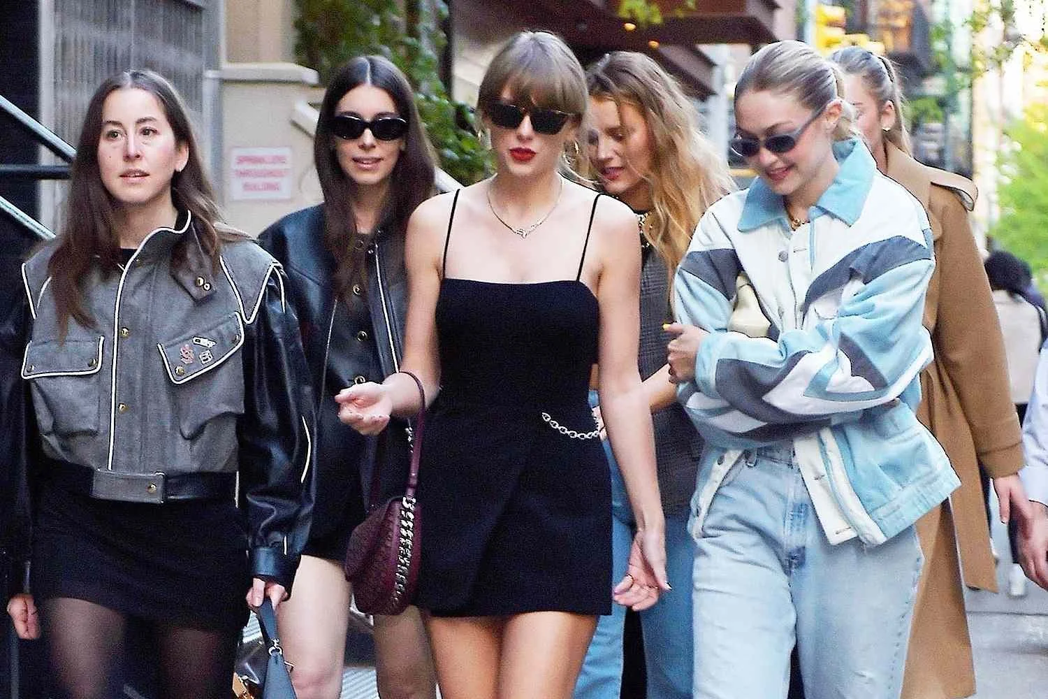 taylor-swift-2-0421-tout-d224f008f6764536b10b707160490006.jpg