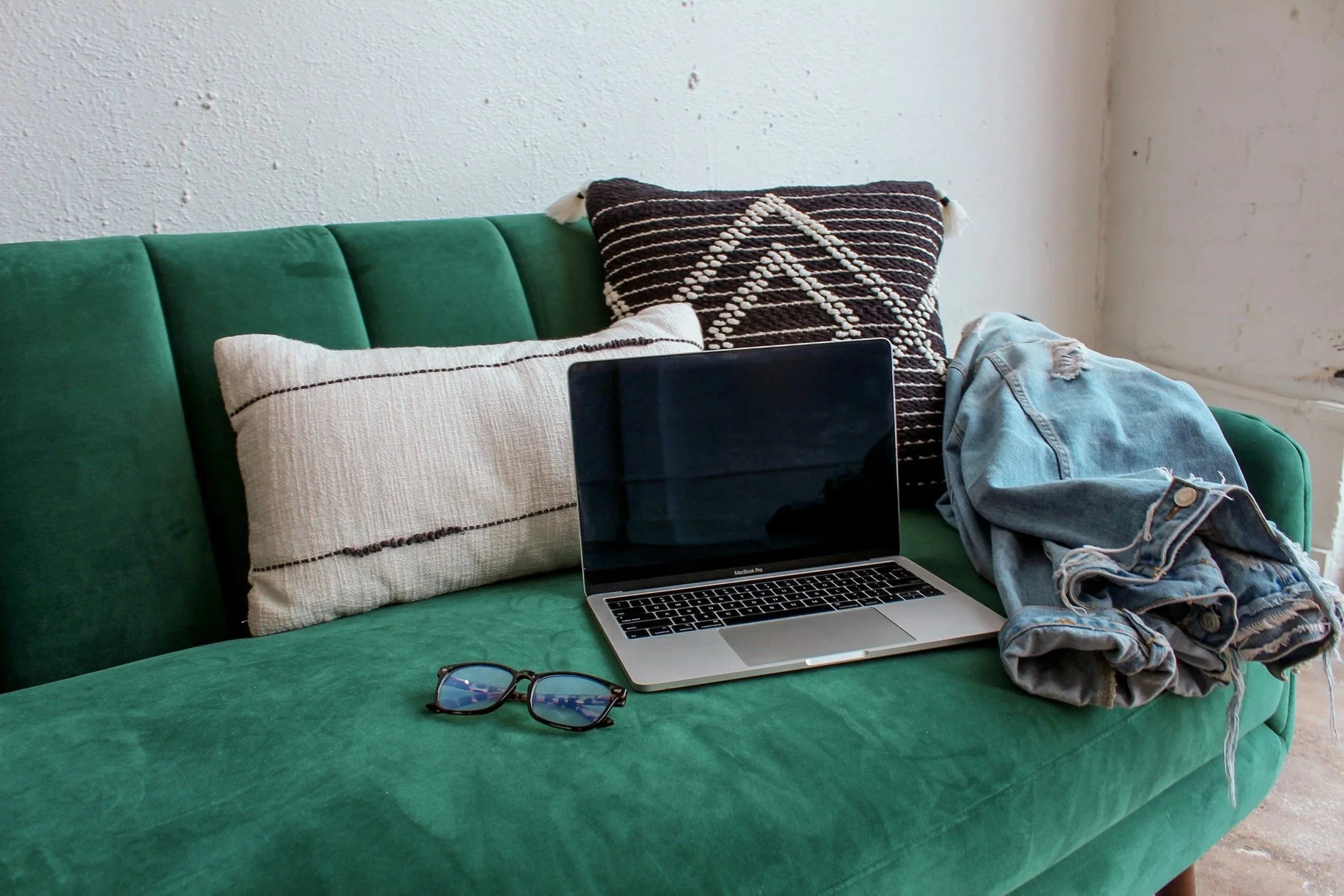 Online Therapy in Ontario: What It's Like for Individuals and Couples