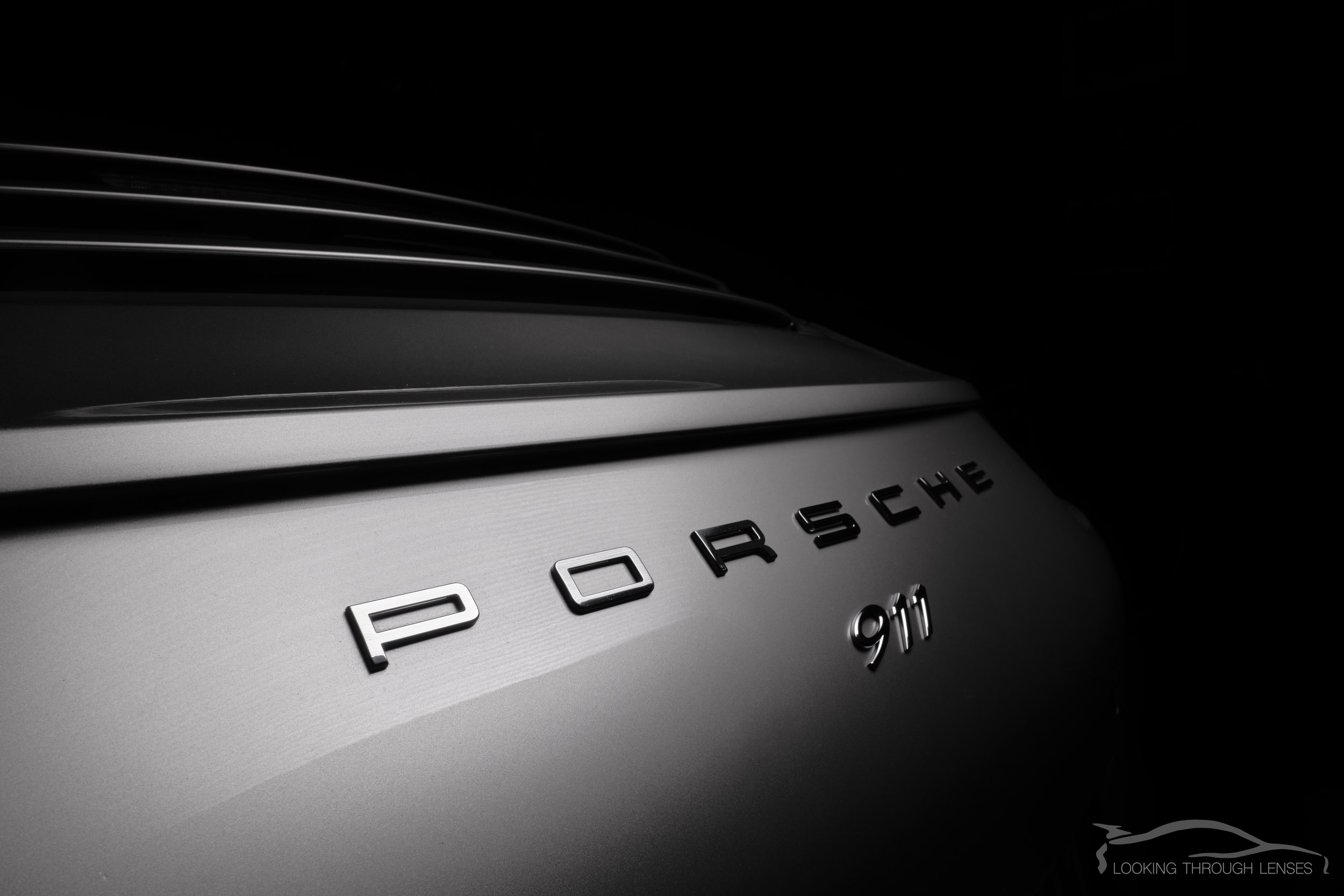 Porsche 911 Rear Badge (W).jpg