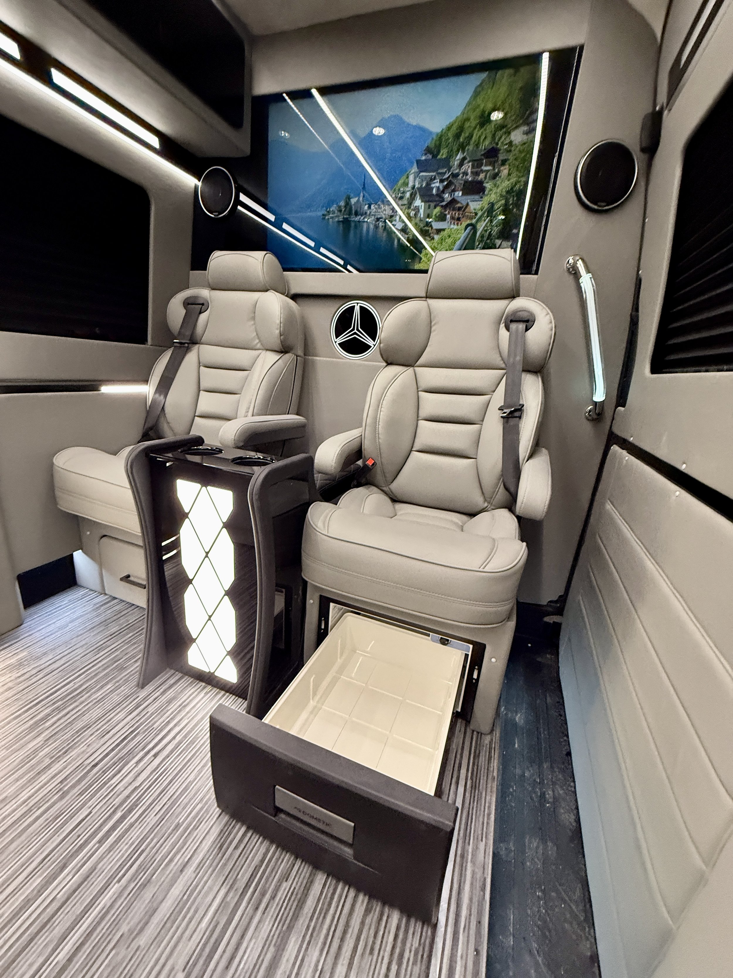 Jet style Mercedes Sprinter 4.JPEG