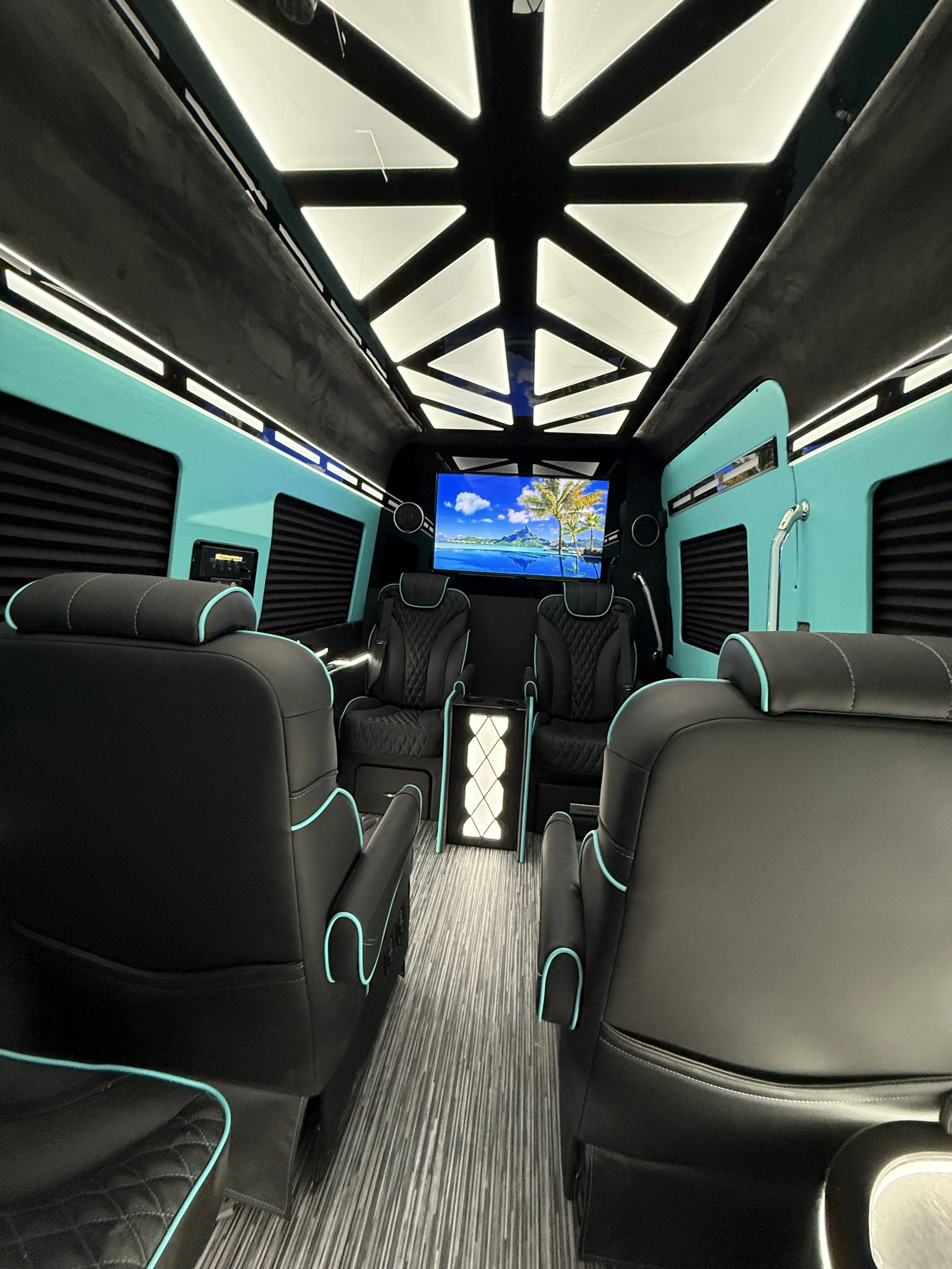 custom jet Mercedes Sprinter.JPG