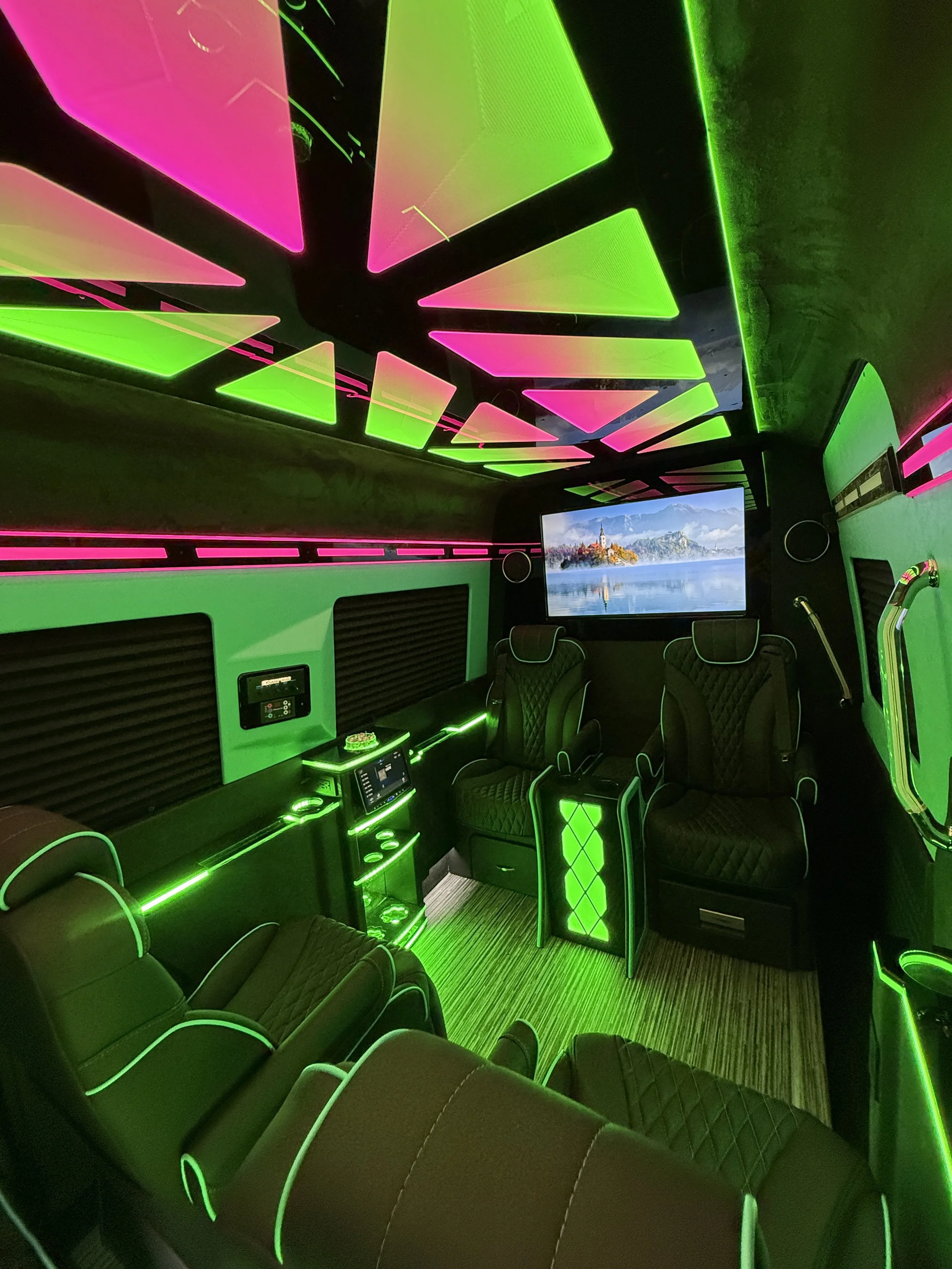 CEO Style Executive Sprinter 4.JPG