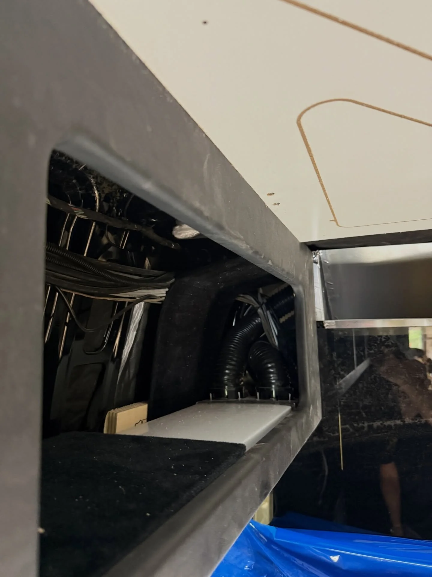 Most builds show the luxury&hellip; this one feels it.
Hidden ducting + optimized airflow = every seat stays comfortable, no hot spots.

Ready to build yours? Call to see what&rsquo;s available. 

#sprintervanconversion #customvanbuild #luxuryvan #ex