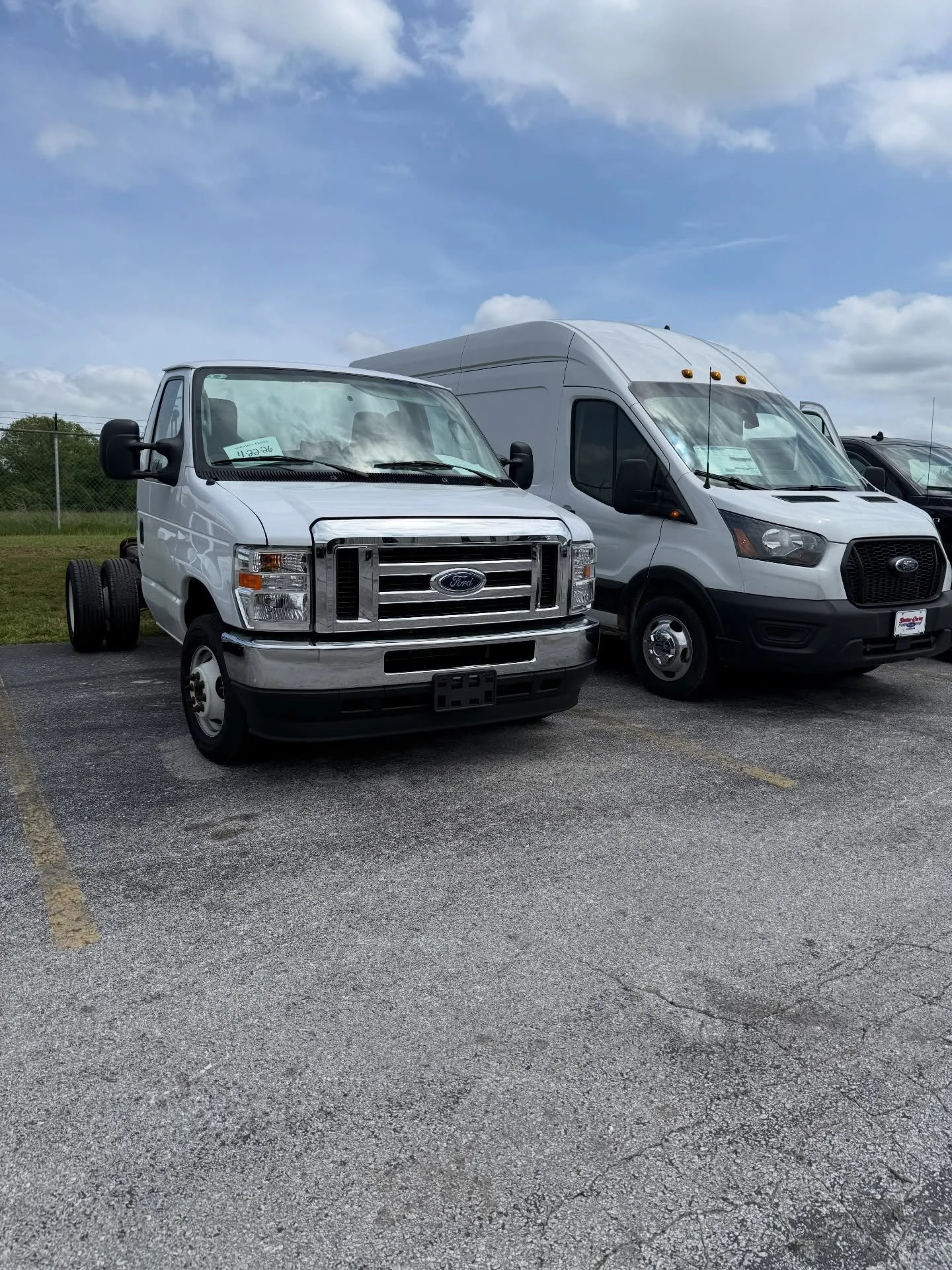 Our dealer partners don&rsquo;t just sell vans&mdash;they sell complete solutions.
Cutaway chassis or Transit, we deliver turnkey builds that help you reach more customers and close faster.
📩 Ready to offer more?

#TurnkeyBuilds #Upfitters #customco
