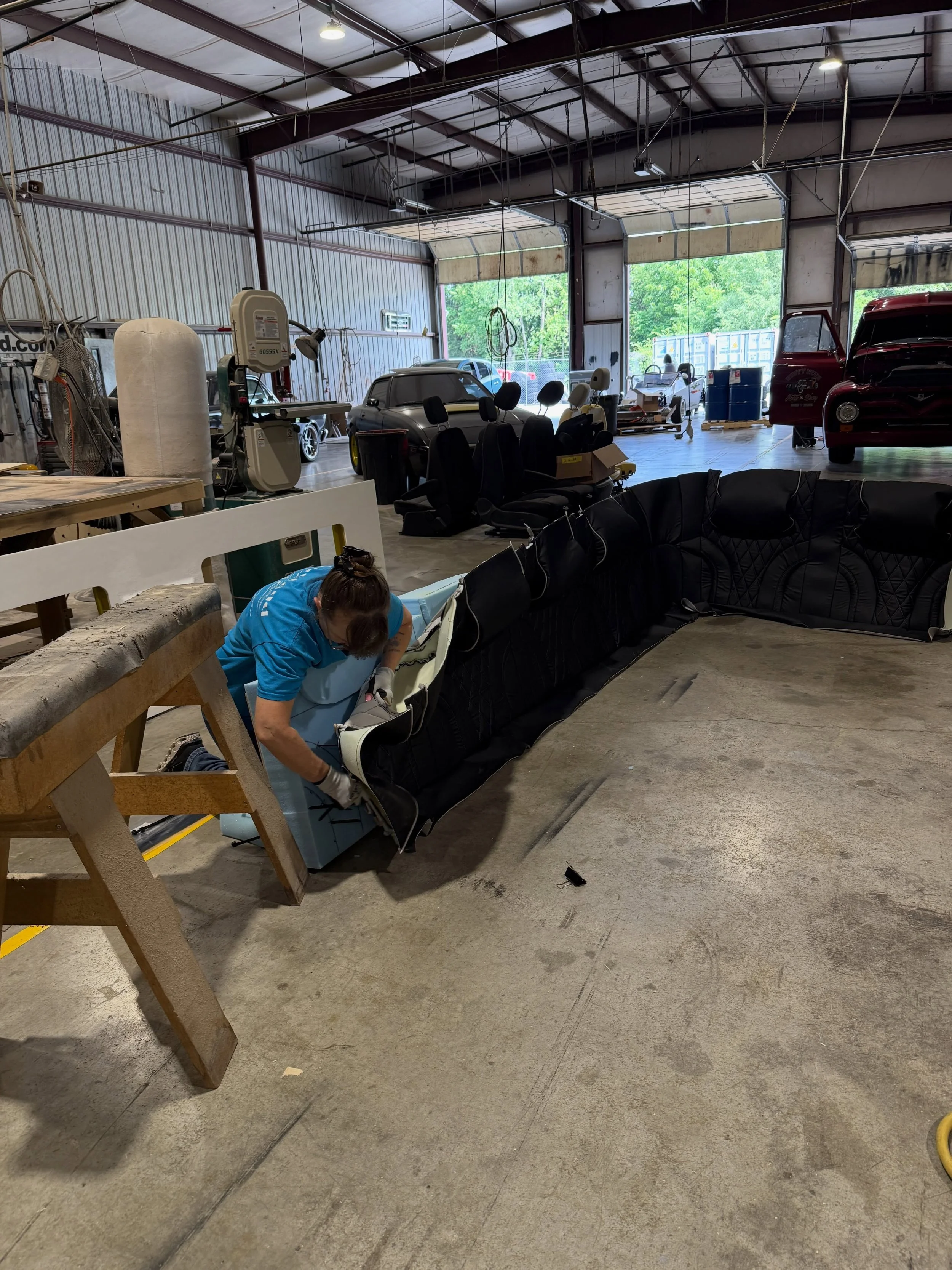 Built right here in the USA. 🇺🇸
Don putting together another set of custom seats in-house &mdash; because quality hits different when it&rsquo;s built by American hands. From fabrication to final stitch, we keep it close so the details stay right.
