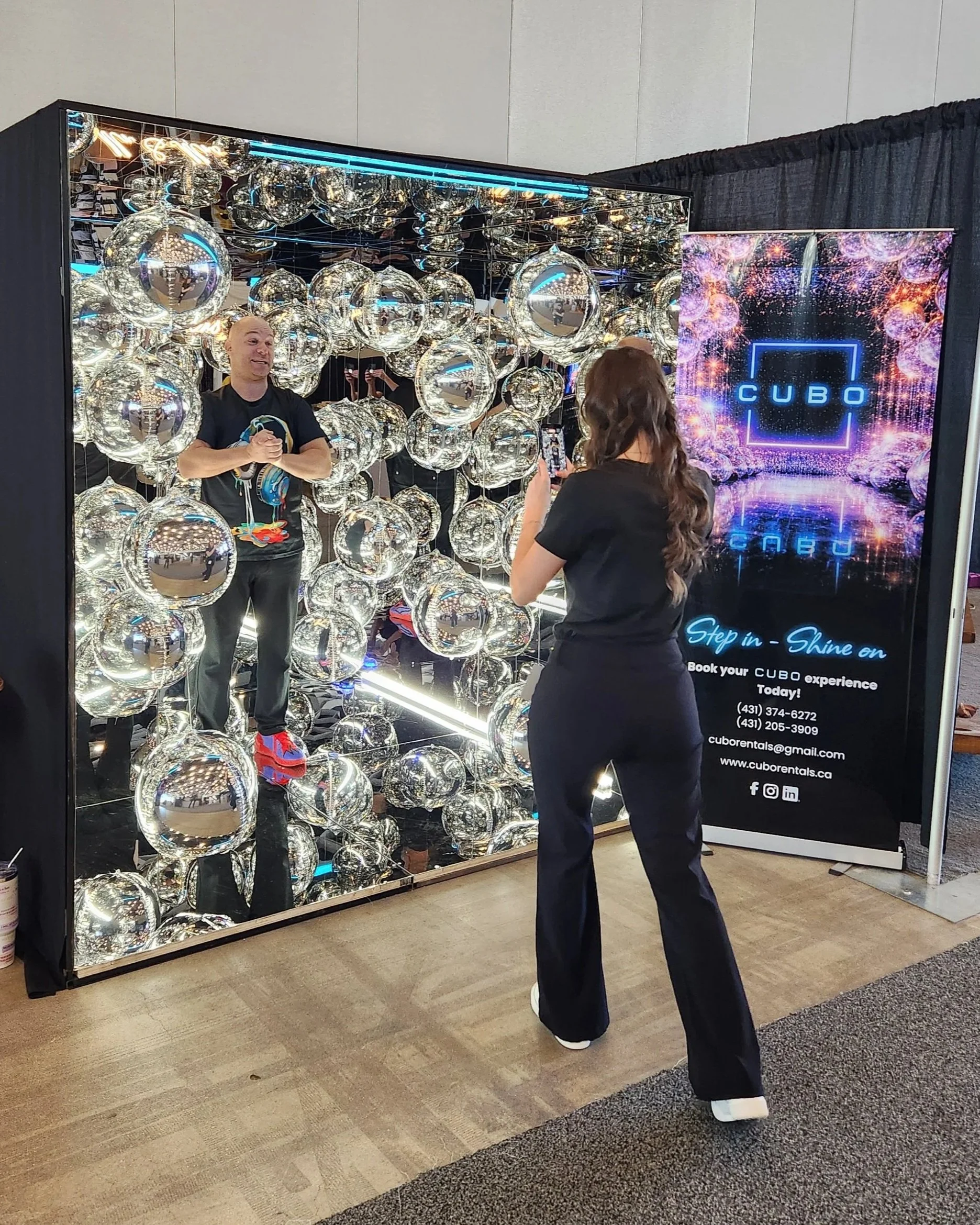 Mirror Photo Booth Winnipeg Manitoba DJ Promotion