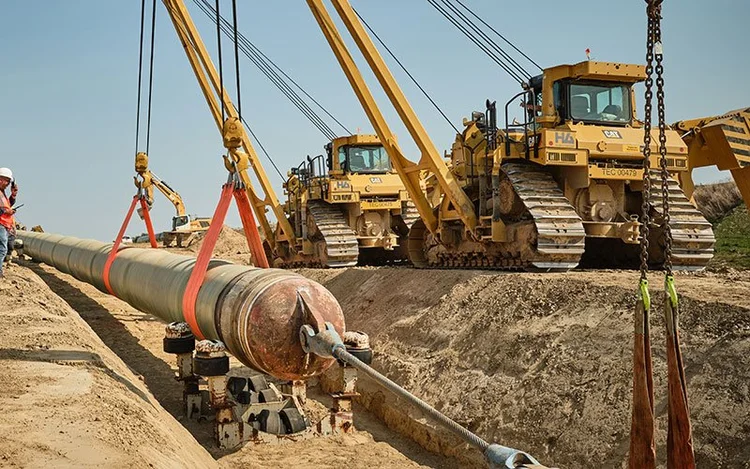 Underground pipeline construction equipment