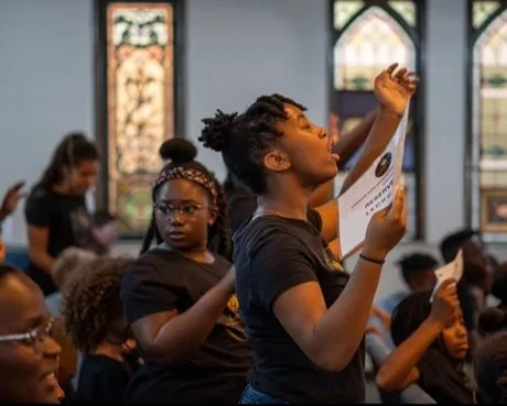 Kids worshipping.jpg